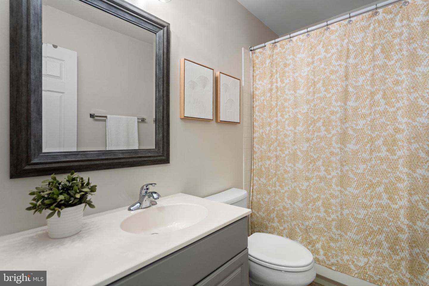 47593 SANDBANK SQ, STERLING, Virginia 20165, 3 Bedrooms Bedrooms, ,3 BathroomsBathrooms,Residential,For sale,47593 SANDBANK SQ,VALO2110046 MLS # VALO2110046 47593 SANDBANK SQ, STERLING, Virginia 20165, 3 Bedrooms Bedrooms, ,3 BathroomsBathrooms,Residential,For sale,47593 SANDBANK SQ,VALO2110046 MLS # VALO2110046