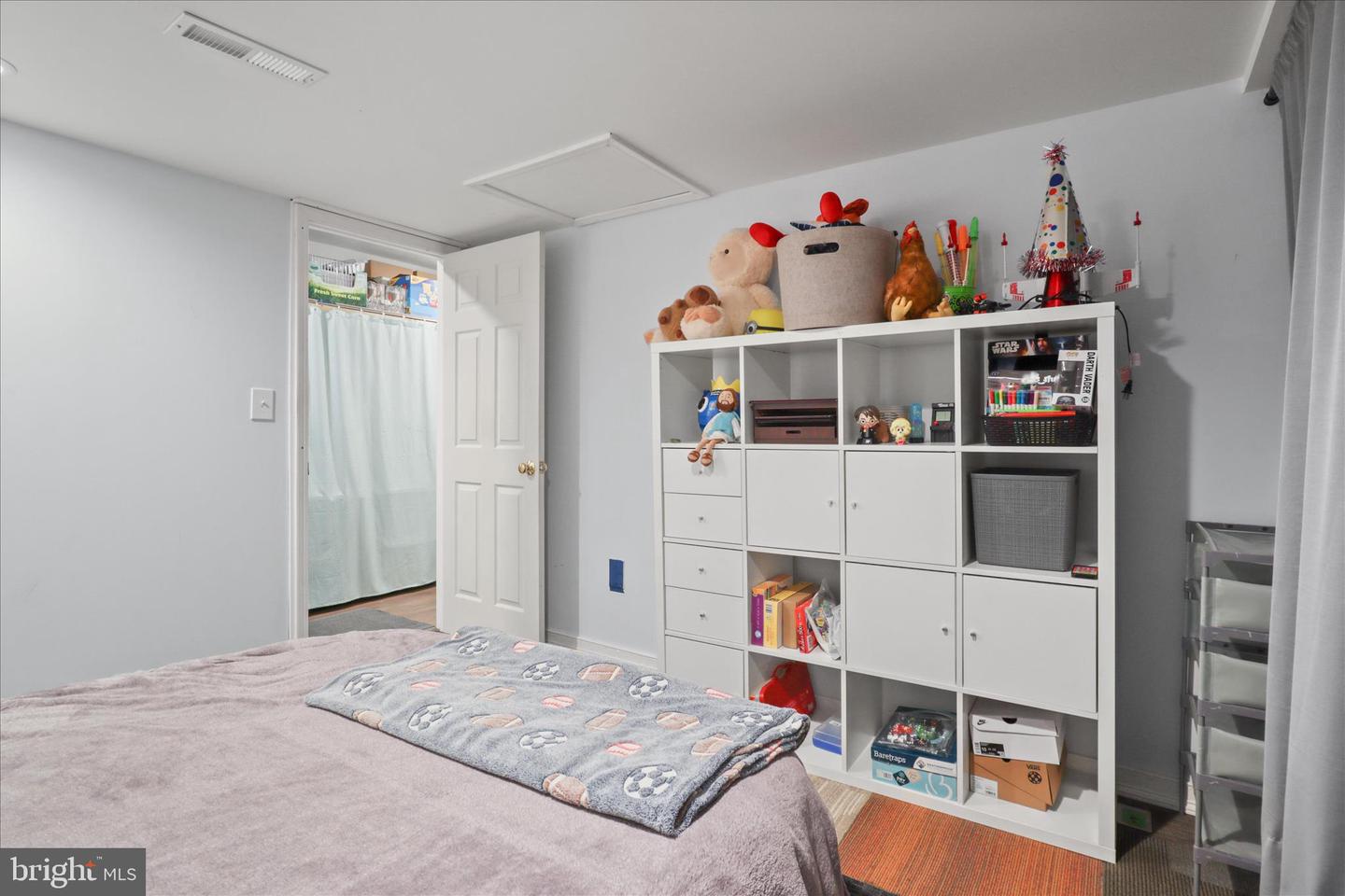 207 N LAURA ANNE DR, STERLING, Virginia 20164, 4 Bedrooms Bedrooms, ,3 BathroomsBathrooms,Residential,For sale,207 N LAURA ANNE DR,VALO2110052 MLS # VALO2110052 207 N LAURA ANNE DR, STERLING, Virginia 20164, 4 Bedrooms Bedrooms, ,3 BathroomsBathrooms,Residential,For sale,207 N LAURA ANNE DR,VALO2110052 MLS # VALO2110052