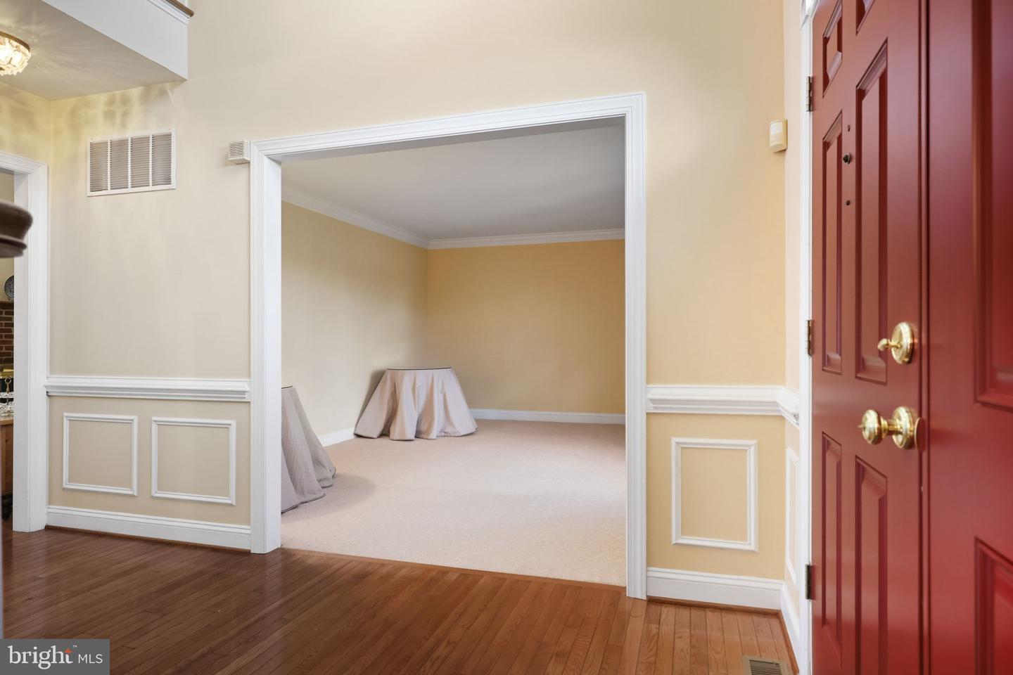 1 AYR ST SW, LEESBURG, Virginia 20175, 4 Bedrooms Bedrooms, ,4 BathroomsBathrooms,Residential,For sale,1 AYR ST SW,VALO2110320 MLS # VALO2110320