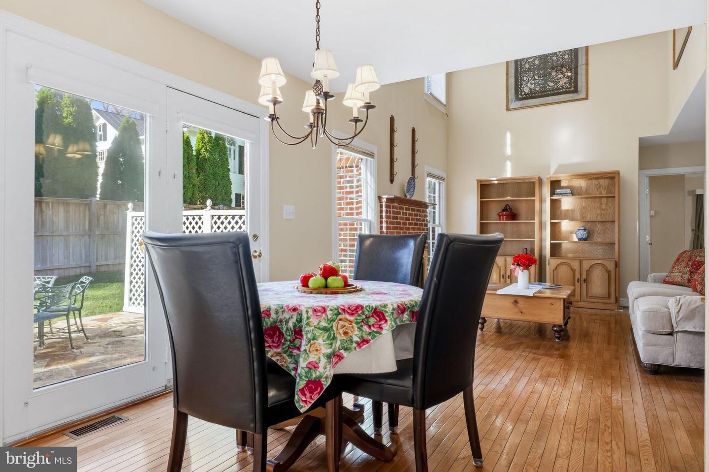 1 AYR ST SW, LEESBURG, Virginia 20175, 4 Bedrooms Bedrooms, ,4 BathroomsBathrooms,Residential,For sale,1 AYR ST SW,VALO2110320 MLS # VALO2110320