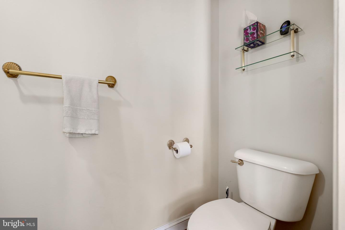 1 AYR ST SW, LEESBURG, Virginia 20175, 4 Bedrooms Bedrooms, ,4 BathroomsBathrooms,Residential,For sale,1 AYR ST SW,VALO2110320 MLS # VALO2110320