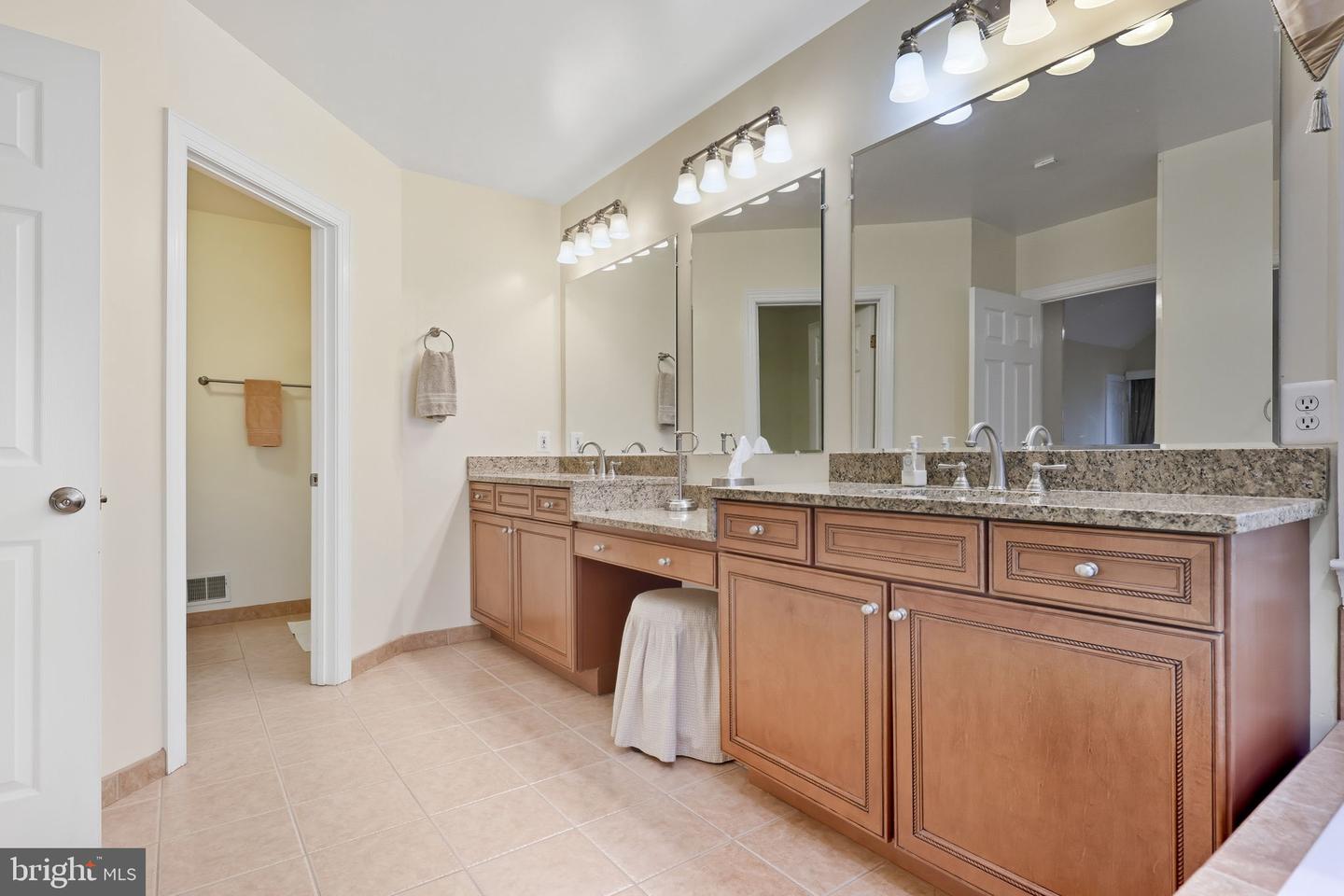 1 AYR ST SW, LEESBURG, Virginia 20175, 4 Bedrooms Bedrooms, ,4 BathroomsBathrooms,Residential,For sale,1 AYR ST SW,VALO2110320 MLS # VALO2110320