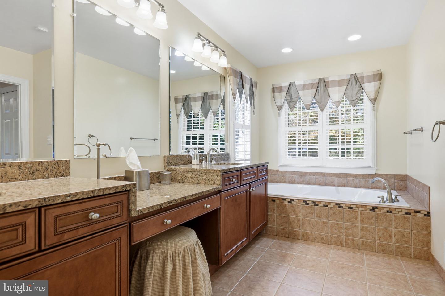 1 AYR ST SW, LEESBURG, Virginia 20175, 4 Bedrooms Bedrooms, ,4 BathroomsBathrooms,Residential,For sale,1 AYR ST SW,VALO2110320 MLS # VALO2110320