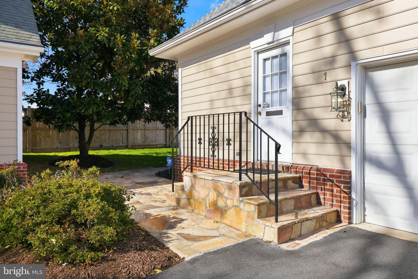 1 AYR ST SW, LEESBURG, Virginia 20175, 4 Bedrooms Bedrooms, ,4 BathroomsBathrooms,Residential,For sale,1 AYR ST SW,VALO2110320 MLS # VALO2110320