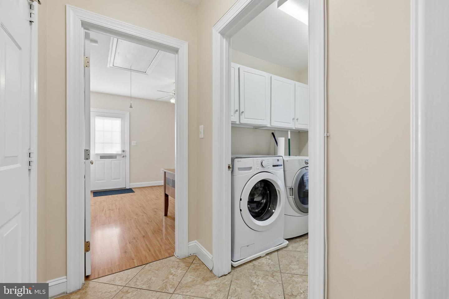 1 AYR ST SW, LEESBURG, Virginia 20175, 4 Bedrooms Bedrooms, ,4 BathroomsBathrooms,Residential,For sale,1 AYR ST SW,VALO2110320 MLS # VALO2110320