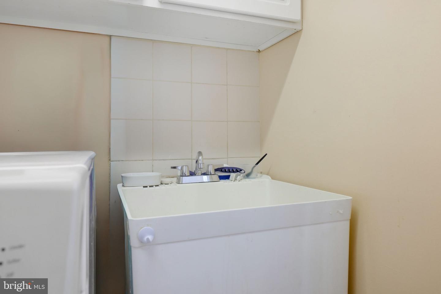 1 AYR ST SW, LEESBURG, Virginia 20175, 4 Bedrooms Bedrooms, ,4 BathroomsBathrooms,Residential,For sale,1 AYR ST SW,VALO2110320 MLS # VALO2110320