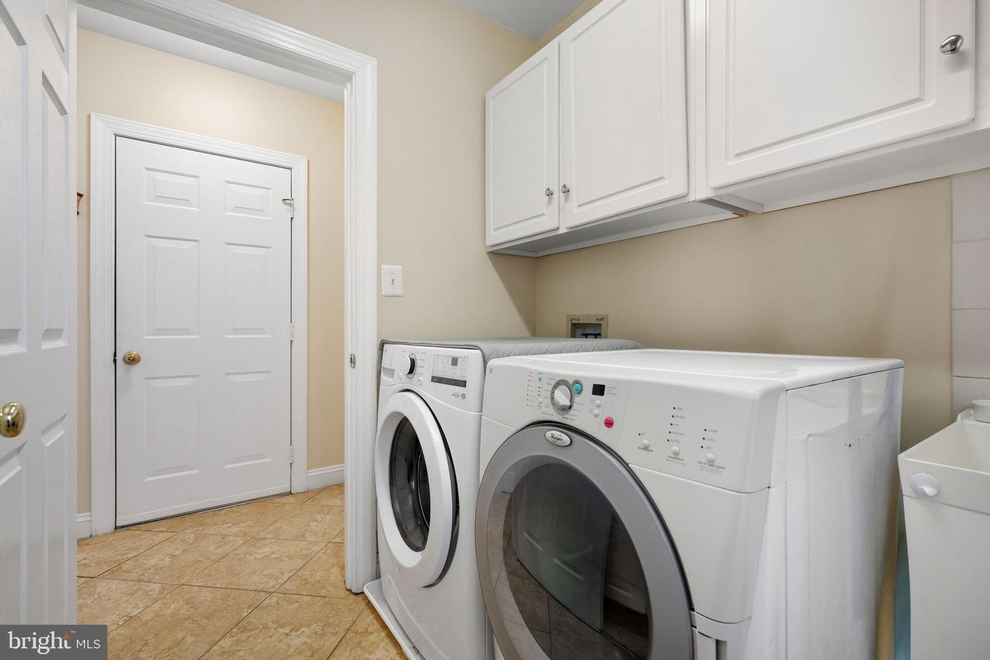 1 AYR ST SW, LEESBURG, Virginia 20175, 4 Bedrooms Bedrooms, ,4 BathroomsBathrooms,Residential,For sale,1 AYR ST SW,VALO2110320 MLS # VALO2110320