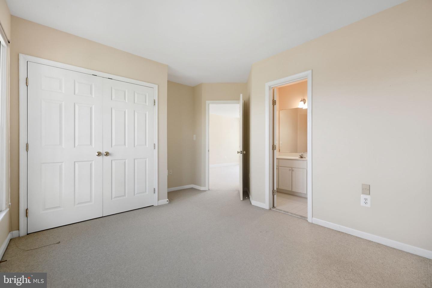 1 AYR ST SW, LEESBURG, Virginia 20175, 4 Bedrooms Bedrooms, ,4 BathroomsBathrooms,Residential,For sale,1 AYR ST SW,VALO2110320 MLS # VALO2110320