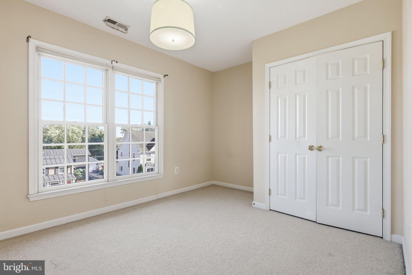 1 AYR ST SW, LEESBURG, Virginia 20175, 4 Bedrooms Bedrooms, ,4 BathroomsBathrooms,Residential,For sale,1 AYR ST SW,VALO2110320 MLS # VALO2110320