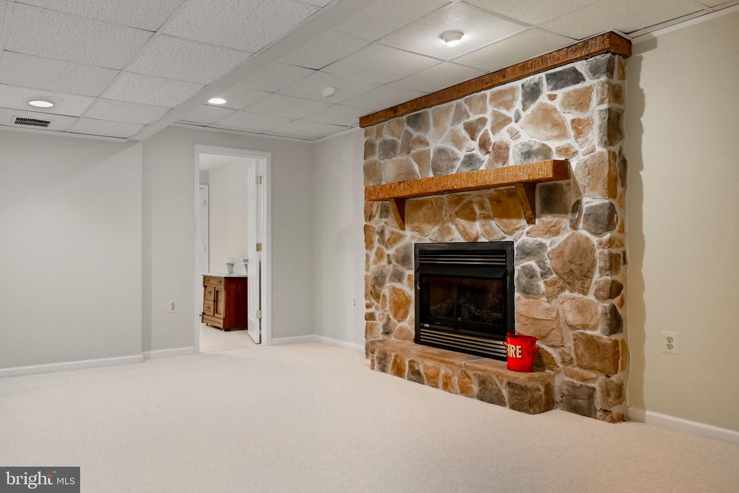 1 AYR ST SW, LEESBURG, Virginia 20175, 4 Bedrooms Bedrooms, ,4 BathroomsBathrooms,Residential,For sale,1 AYR ST SW,VALO2110320 MLS # VALO2110320