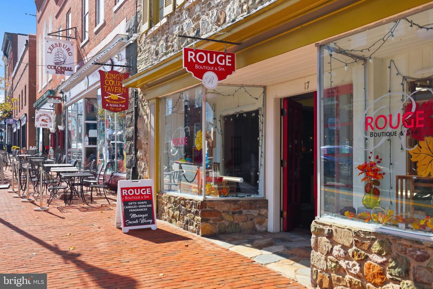 1 AYR ST SW, LEESBURG, Virginia 20175, 4 Bedrooms Bedrooms, ,4 BathroomsBathrooms,Residential,For sale,1 AYR ST SW,VALO2110320 MLS # VALO2110320