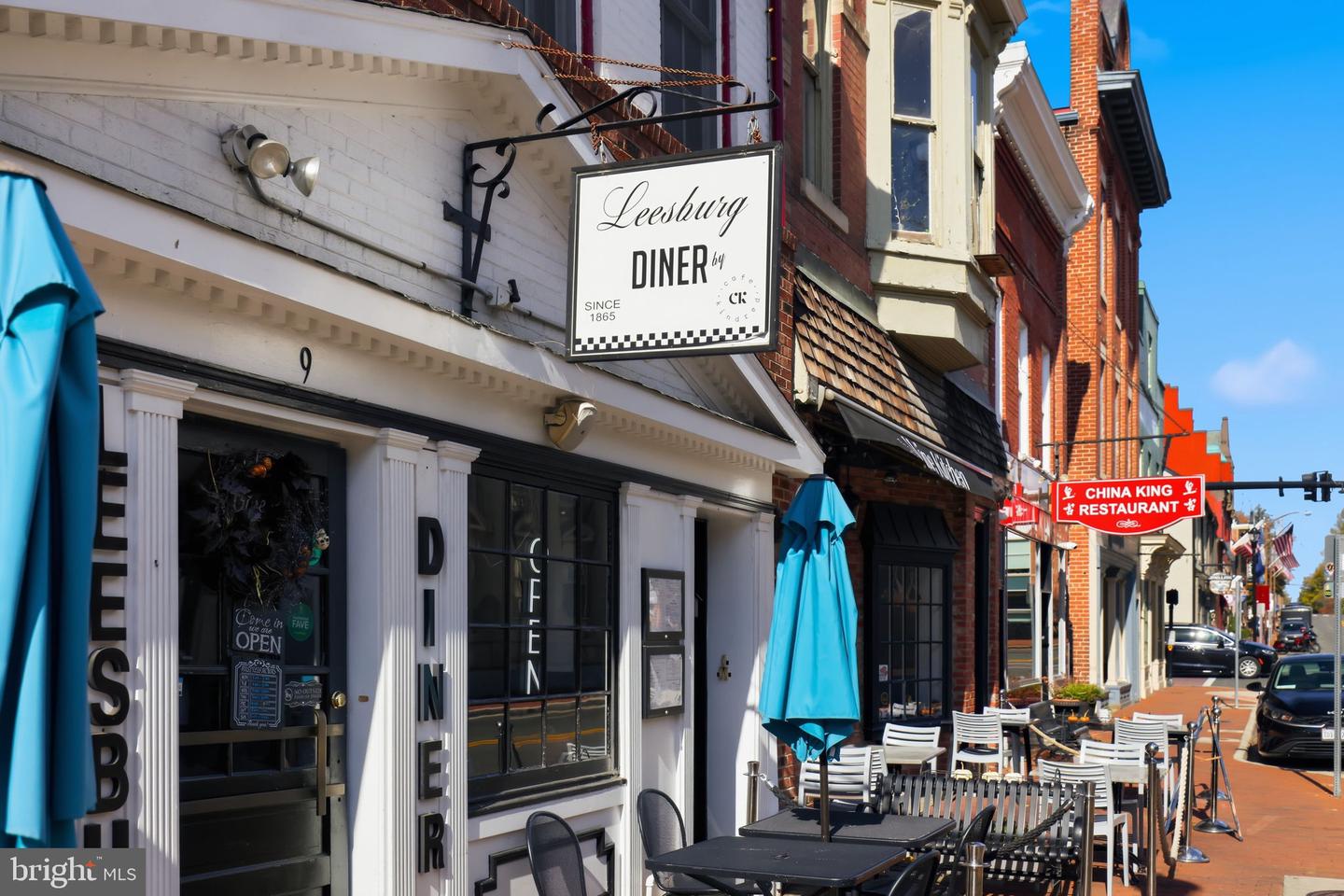 1 AYR ST SW, LEESBURG, Virginia 20175, 4 Bedrooms Bedrooms, ,4 BathroomsBathrooms,Residential,For sale,1 AYR ST SW,VALO2110320 MLS # VALO2110320