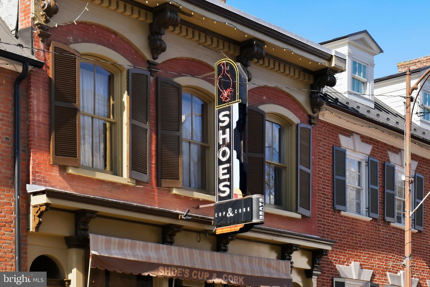 1 AYR ST SW, LEESBURG, Virginia 20175, 4 Bedrooms Bedrooms, ,4 BathroomsBathrooms,Residential,For sale,1 AYR ST SW,VALO2110320 MLS # VALO2110320