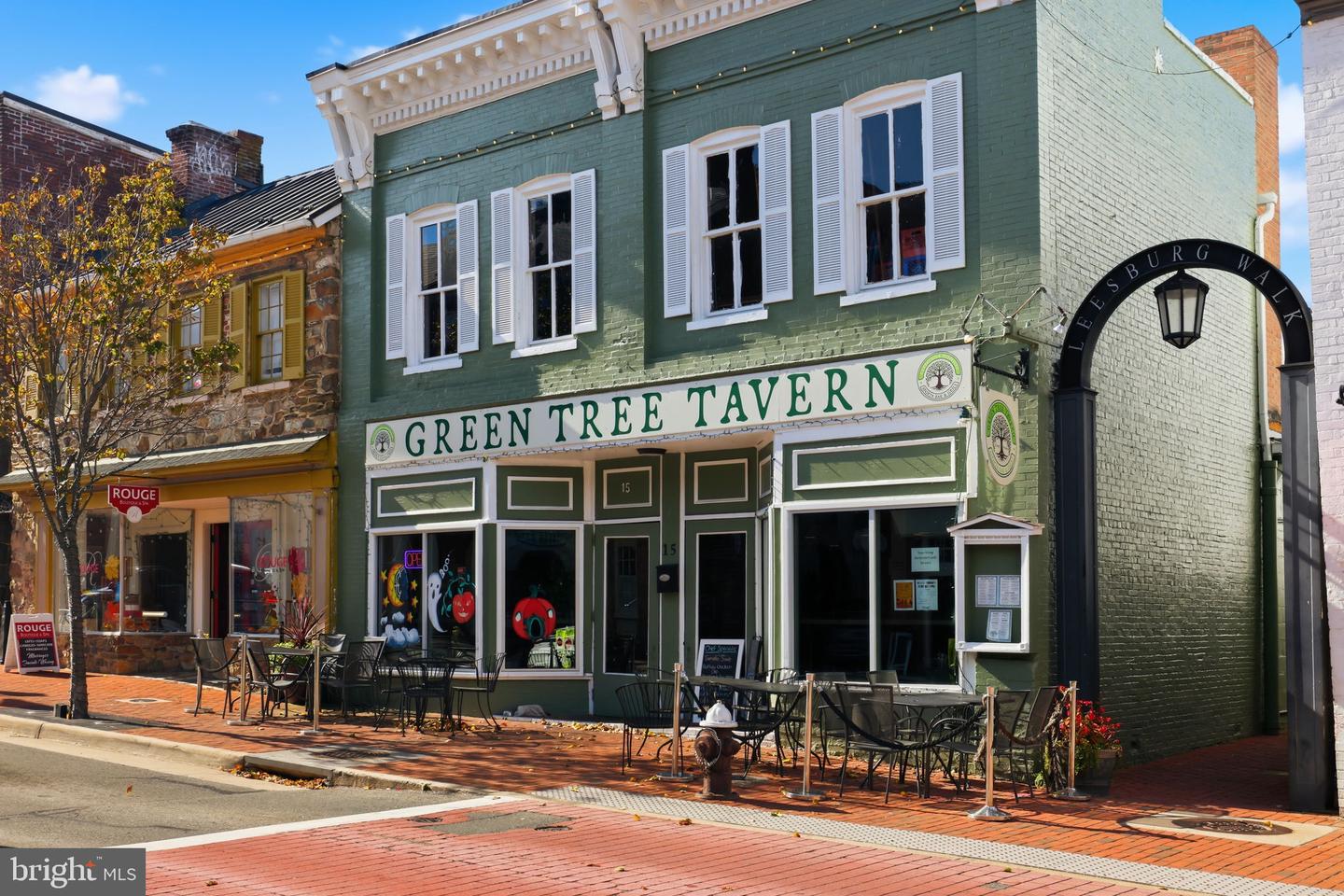 1 AYR ST SW, LEESBURG, Virginia 20175, 4 Bedrooms Bedrooms, ,4 BathroomsBathrooms,Residential,For sale,1 AYR ST SW,VALO2110320 MLS # VALO2110320