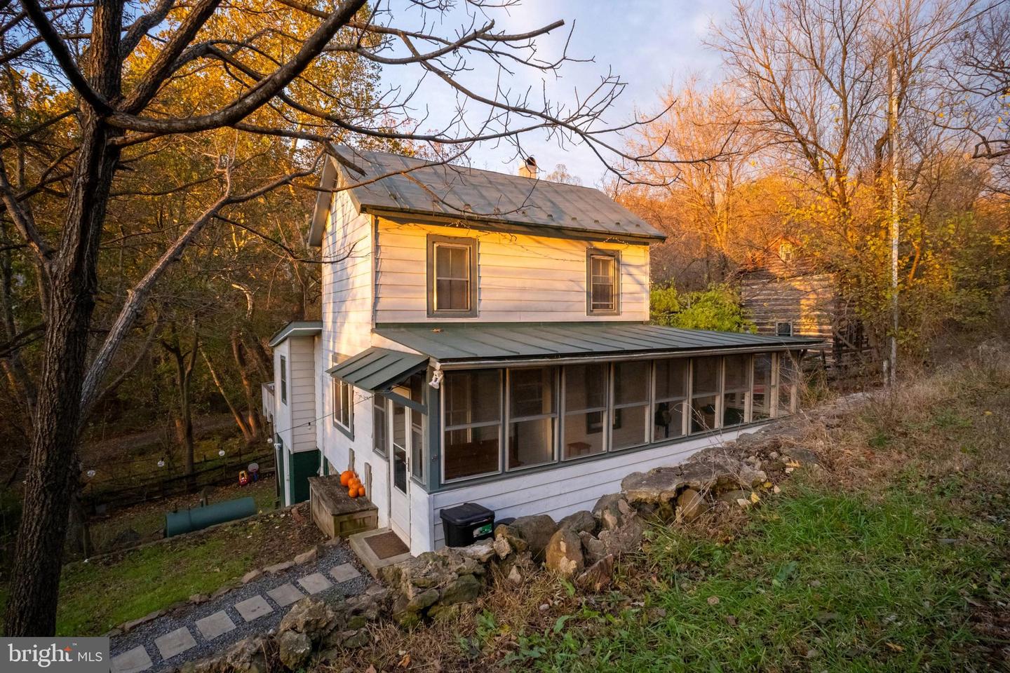 33563 SNICKERSVILLE TPKE, BLUEMONT, Virginia 20135, 3 Bedrooms Bedrooms, ,1 BathroomBathrooms,Residential,For sale,33563 SNICKERSVILLE TPKE,VALO2110424 MLS # VALO2110424