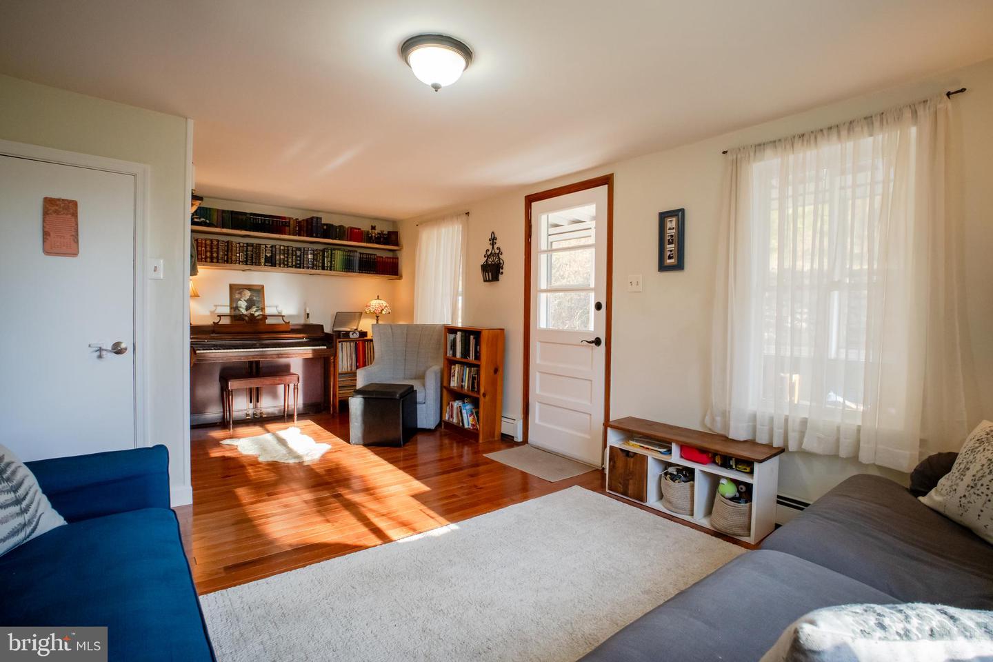 33563 SNICKERSVILLE TPKE, BLUEMONT, Virginia 20135, 3 Bedrooms Bedrooms, ,1 BathroomBathrooms,Residential,For sale,33563 SNICKERSVILLE TPKE,VALO2110424 MLS # VALO2110424