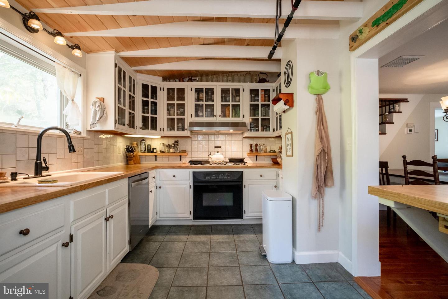 33563 SNICKERSVILLE TPKE, BLUEMONT, Virginia 20135, 3 Bedrooms Bedrooms, ,1 BathroomBathrooms,Residential,For sale,33563 SNICKERSVILLE TPKE,VALO2110424 MLS # VALO2110424