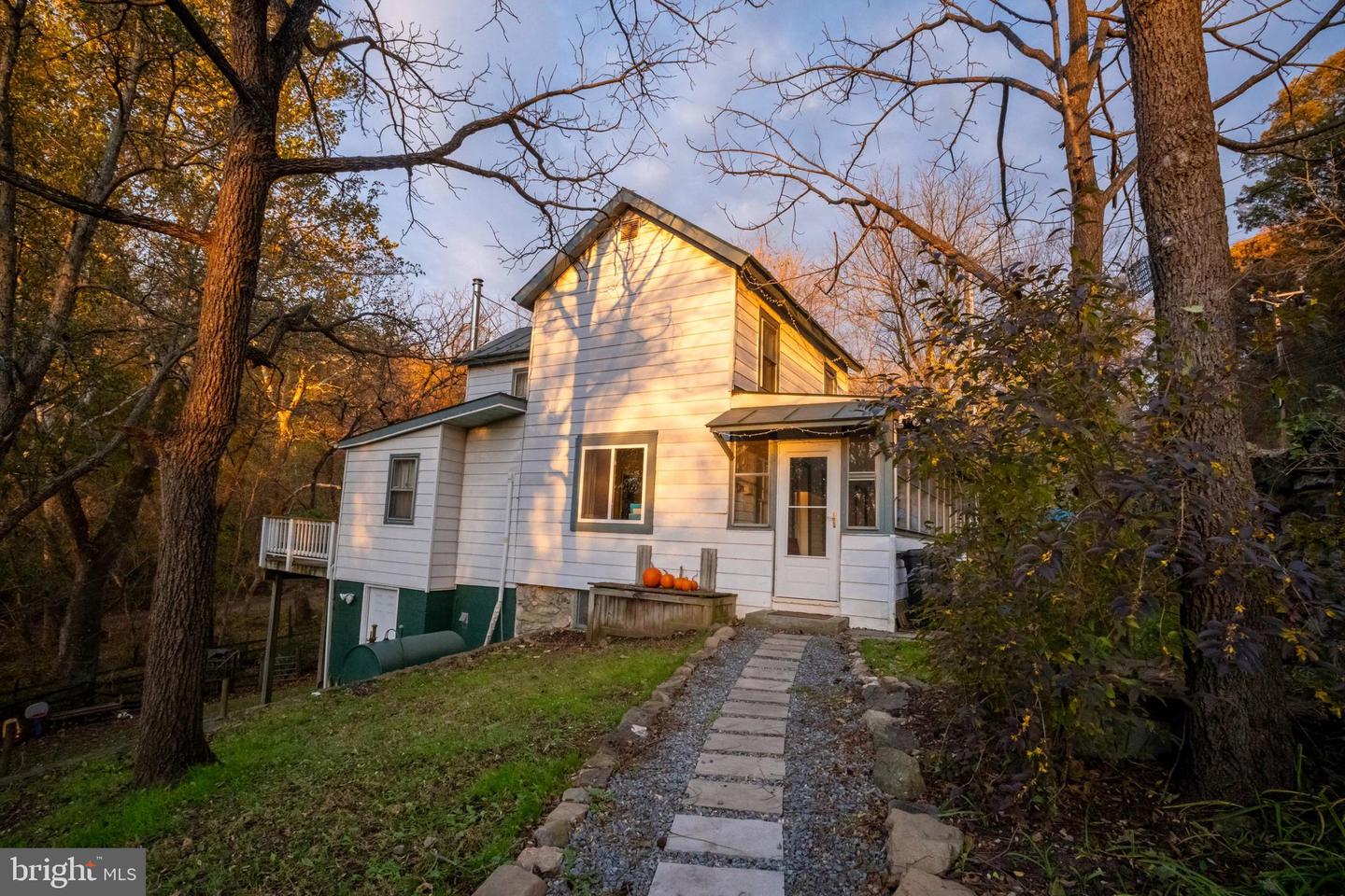 33563 SNICKERSVILLE TPKE, BLUEMONT, Virginia 20135, 3 Bedrooms Bedrooms, ,1 BathroomBathrooms,Residential,For sale,33563 SNICKERSVILLE TPKE,VALO2110424 MLS # VALO2110424