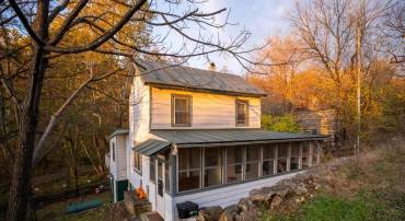 33563 SNICKERSVILLE TPKE, BLUEMONT, Virginia 20135, 3 Bedrooms Bedrooms, ,1 BathroomBathrooms,Residential,For sale,33563 SNICKERSVILLE TPKE,VALO2110424 MLS # VALO2110424