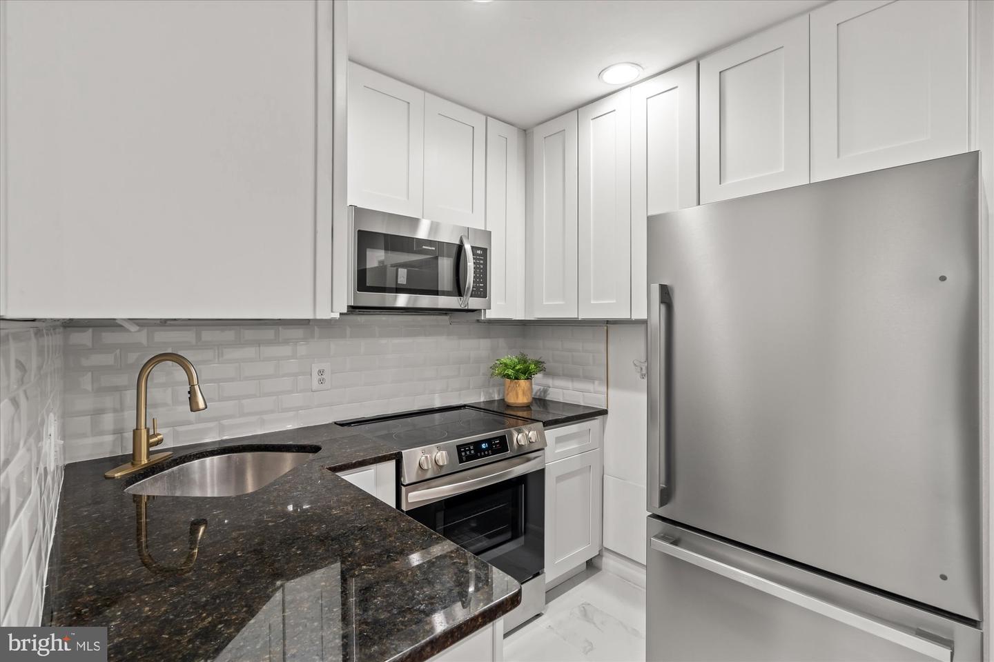 1241 18TH ST NE #3, WASHINGTON, District Of Columbia 20002, 2 Bedrooms Bedrooms, ,2 BathroomsBathrooms,Residential,For sale,1241 18TH ST NE #3,DCDC2197954 MLS # DCDC2197954