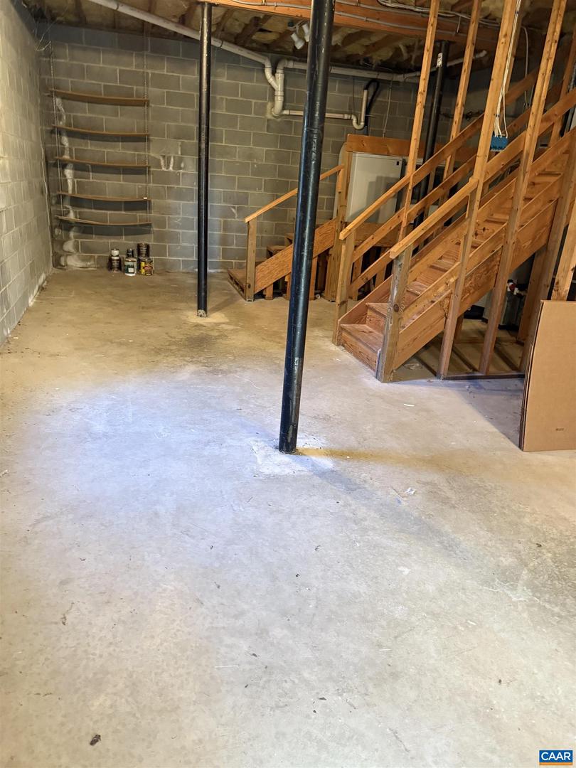 2307 FINCH CT, CHARLOTTESVILLE, Virginia 22911, 3 Bedrooms Bedrooms, ,2 BathroomsBathrooms,Residential,For sale,2307 FINCH CT,665861 MLS # 665861 2307 FINCH CT, CHARLOTTESVILLE, Virginia 22911, 3 Bedrooms Bedrooms, ,2 BathroomsBathrooms,Residential,For sale,2307 FINCH CT,665861 MLS # 665861