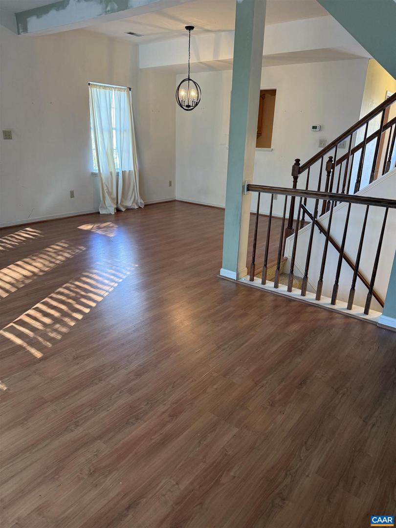 2307 FINCH CT, CHARLOTTESVILLE, Virginia 22911, 3 Bedrooms Bedrooms, ,2 BathroomsBathrooms,Residential,For sale,2307 FINCH CT,665861 MLS # 665861 2307 FINCH CT, CHARLOTTESVILLE, Virginia 22911, 3 Bedrooms Bedrooms, ,2 BathroomsBathrooms,Residential,For sale,2307 FINCH CT,665861 MLS # 665861