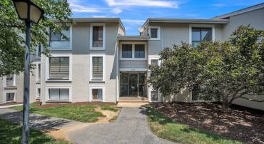 5758 VILLAGE GREEN DR #E, ALEXANDRIA, Virginia 22309, 2 Bedrooms Bedrooms, ,1 BathroomBathrooms,Residential,For sale,5758 VILLAGE GREEN DR #E,VAFX2253556 MLS # VAFX2253556