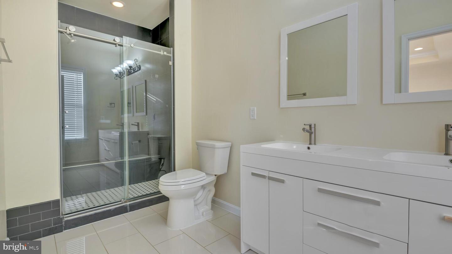 1337 MAPLE VIEW PL SE, WASHINGTON, District Of Columbia 20020, 3 Bedrooms Bedrooms, ,2 BathroomsBathrooms,Residential,For sale,1337 MAPLE VIEW PL SE,DCDC2210998 MLS # DCDC2210998