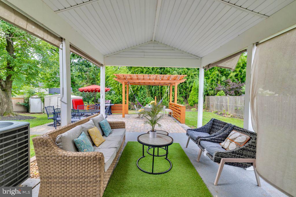 1112 E MAPLE AVE, STERLING, Virginia 20164, 4 Bedrooms Bedrooms, ,2 BathroomsBathrooms,Residential,For sale,1112 E MAPLE AVE,VALO2102852 MLS # VALO2102852 1112 E MAPLE AVE, STERLING, Virginia 20164, 4 Bedrooms Bedrooms, ,2 BathroomsBathrooms,Residential,For sale,1112 E MAPLE AVE,VALO2102852 MLS # VALO2102852