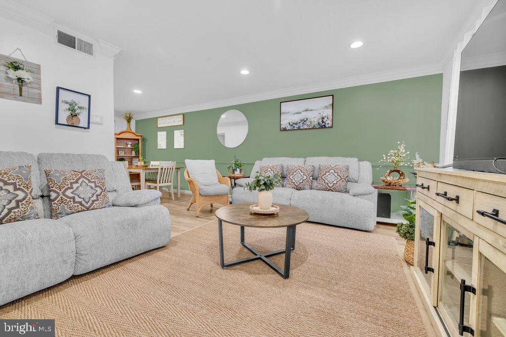 1112 E MAPLE AVE, STERLING, Virginia 20164, 4 Bedrooms Bedrooms, ,2 BathroomsBathrooms,Residential,For sale,1112 E MAPLE AVE,VALO2102852 MLS # VALO2102852 1112 E MAPLE AVE, STERLING, Virginia 20164, 4 Bedrooms Bedrooms, ,2 BathroomsBathrooms,Residential,For sale,1112 E MAPLE AVE,VALO2102852 MLS # VALO2102852