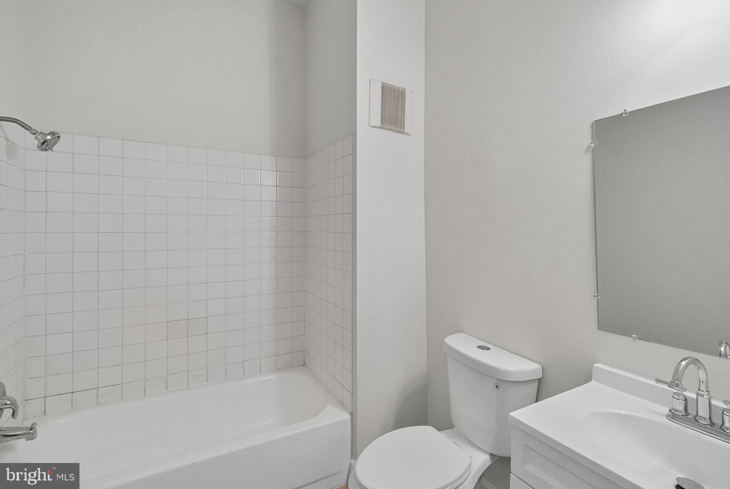 1664 PARK RD NW, WASHINGTON, District Of Columbia 20010, 4 Bedrooms Bedrooms, ,2 BathroomsBathrooms,Residential,For sale,1664 PARK RD NW,DCDC2212114 MLS # DCDC2212114 1664 PARK RD NW, WASHINGTON, District Of Columbia 20010, 4 Bedrooms Bedrooms, ,2 BathroomsBathrooms,Residential,For sale,1664 PARK RD NW,DCDC2212114 MLS # DCDC2212114