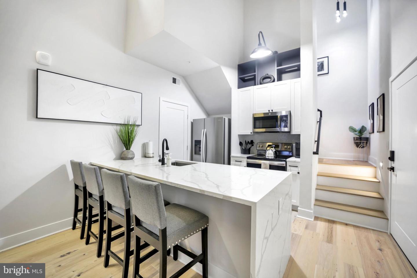 1621 T ST SE #8, WASHINGTON, District Of Columbia 20020, 4 Bedrooms Bedrooms, ,2 BathroomsBathrooms,Residential,For sale,1621 T ST SE #8,DCDC2212900 MLS # DCDC2212900