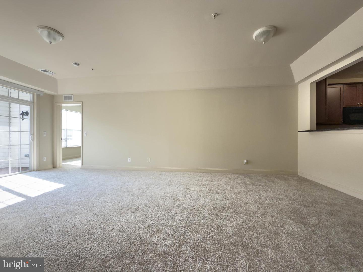 9202 CHARLESTON DR #405, MANASSAS, Virginia 20110, 2 Bedrooms Bedrooms, ,2 BathroomsBathrooms,Residential,For sale,9202 CHARLESTON DR #405,VAMN2009108 MLS # VAMN2009108