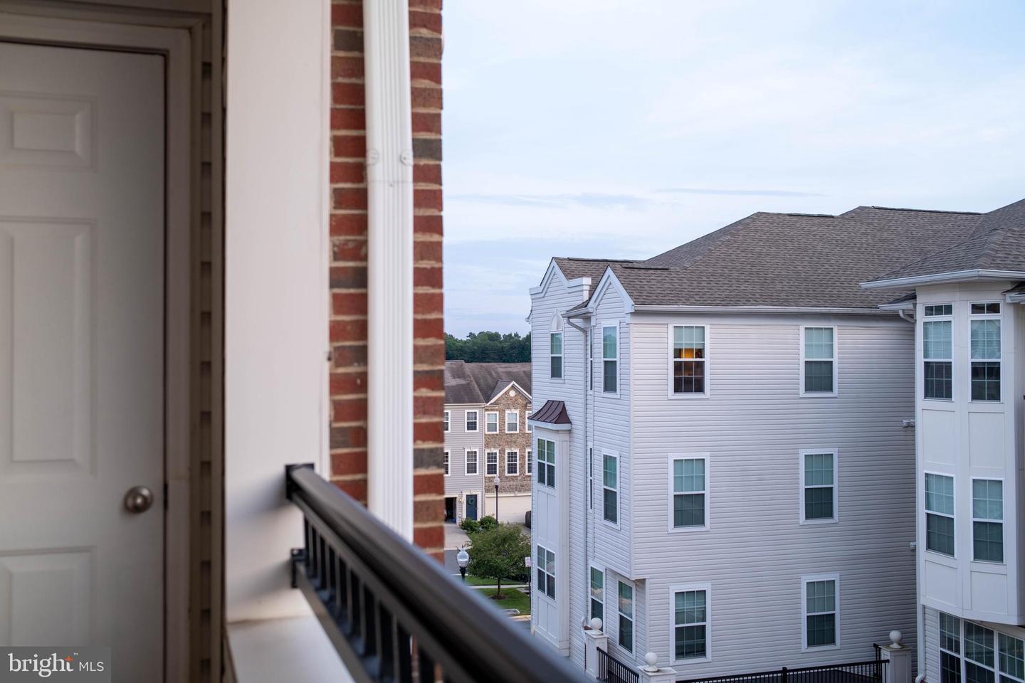 9202 CHARLESTON DR #405, MANASSAS, Virginia 20110, 2 Bedrooms Bedrooms, ,2 BathroomsBathrooms,Residential,For sale,9202 CHARLESTON DR #405,VAMN2009108 MLS # VAMN2009108