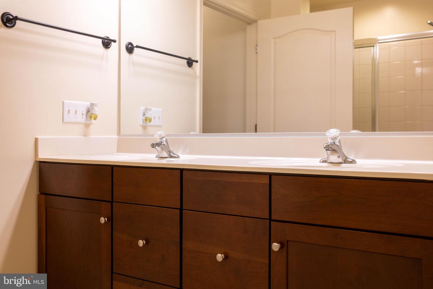 9202 CHARLESTON DR #405, MANASSAS, Virginia 20110, 2 Bedrooms Bedrooms, ,2 BathroomsBathrooms,Residential,For sale,9202 CHARLESTON DR #405,VAMN2009108 MLS # VAMN2009108