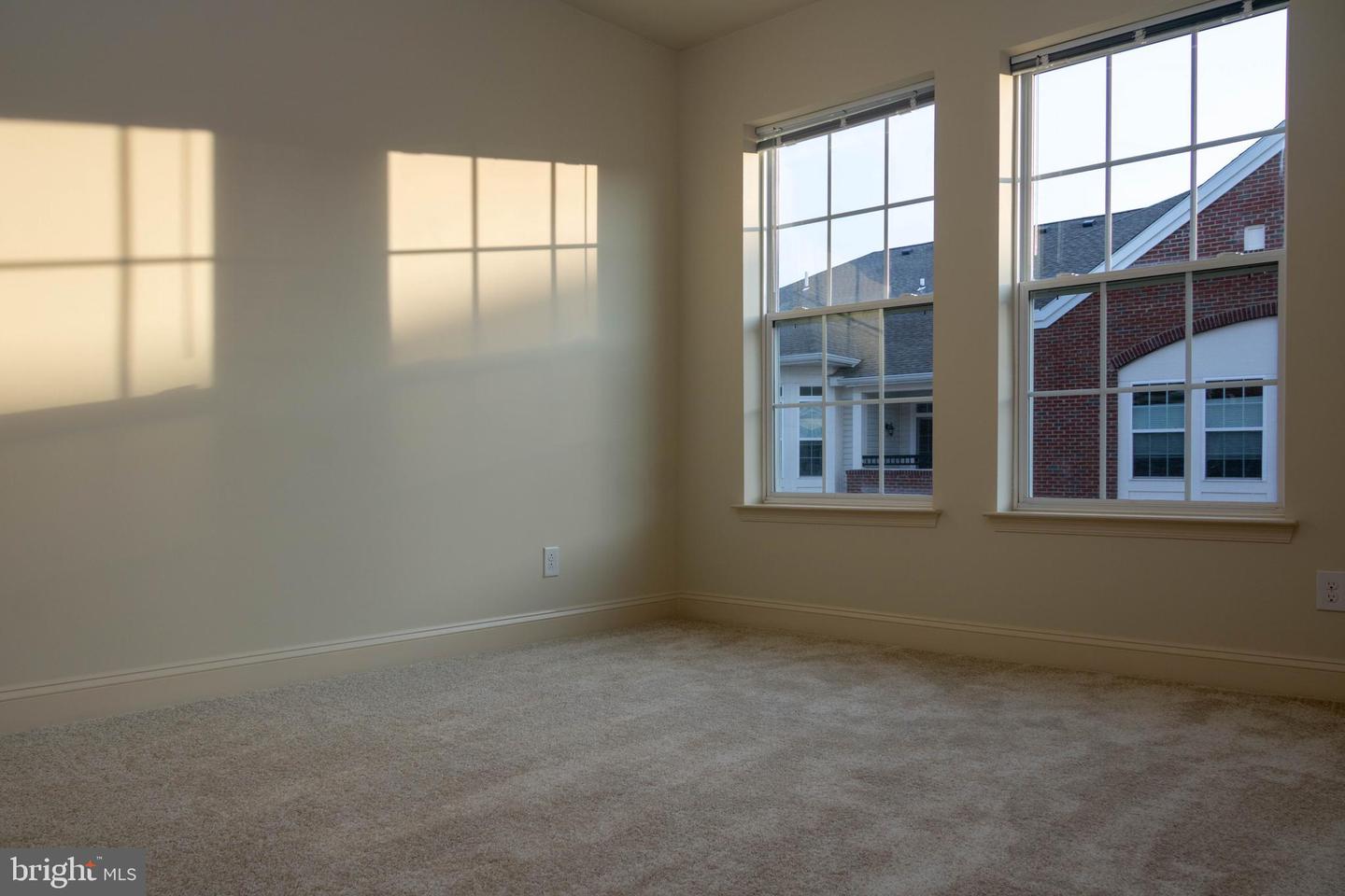 9202 CHARLESTON DR #405, MANASSAS, Virginia 20110, 2 Bedrooms Bedrooms, ,2 BathroomsBathrooms,Residential,For sale,9202 CHARLESTON DR #405,VAMN2009108 MLS # VAMN2009108