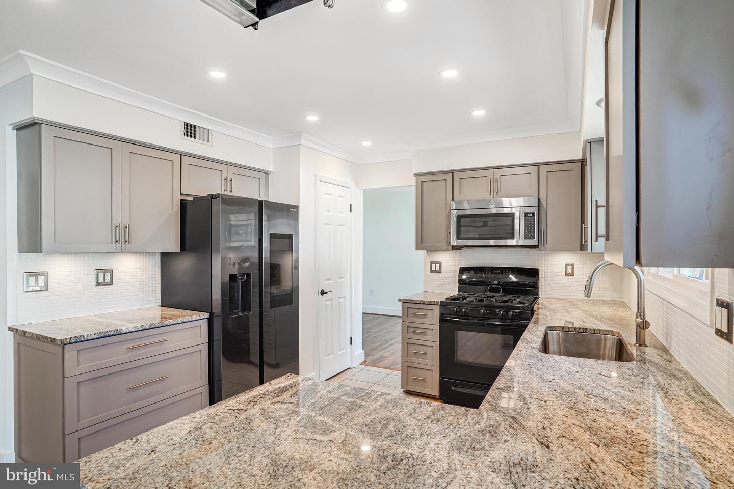 8006 ROCKY RUN RD, GAINESVILLE, Virginia 20155, 4 Bedrooms Bedrooms, ,3 BathroomsBathrooms,Residential,For sale,8006 ROCKY RUN RD,VAPW2103288 MLS # VAPW2103288 8006 ROCKY RUN RD, GAINESVILLE, Virginia 20155, 4 Bedrooms Bedrooms, ,3 BathroomsBathrooms,Residential,For sale,8006 ROCKY RUN RD,VAPW2103288 MLS # VAPW2103288