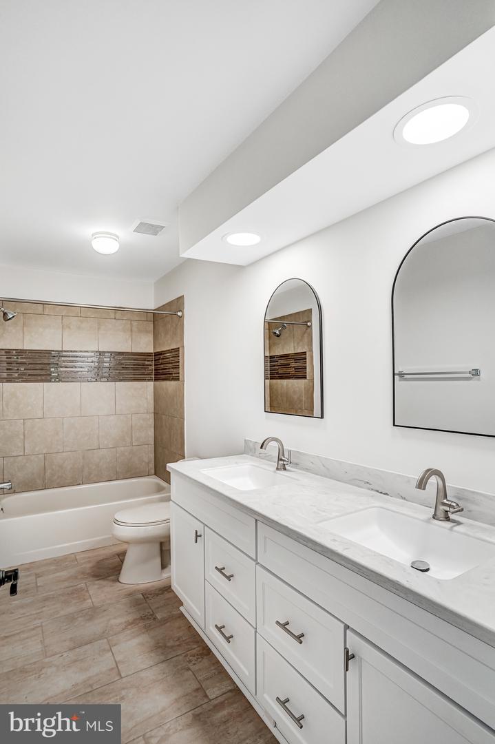 8006 ROCKY RUN RD, GAINESVILLE, Virginia 20155, 4 Bedrooms Bedrooms, ,3 BathroomsBathrooms,Residential,For sale,8006 ROCKY RUN RD,VAPW2103288 MLS # VAPW2103288 8006 ROCKY RUN RD, GAINESVILLE, Virginia 20155, 4 Bedrooms Bedrooms, ,3 BathroomsBathrooms,Residential,For sale,8006 ROCKY RUN RD,VAPW2103288 MLS # VAPW2103288