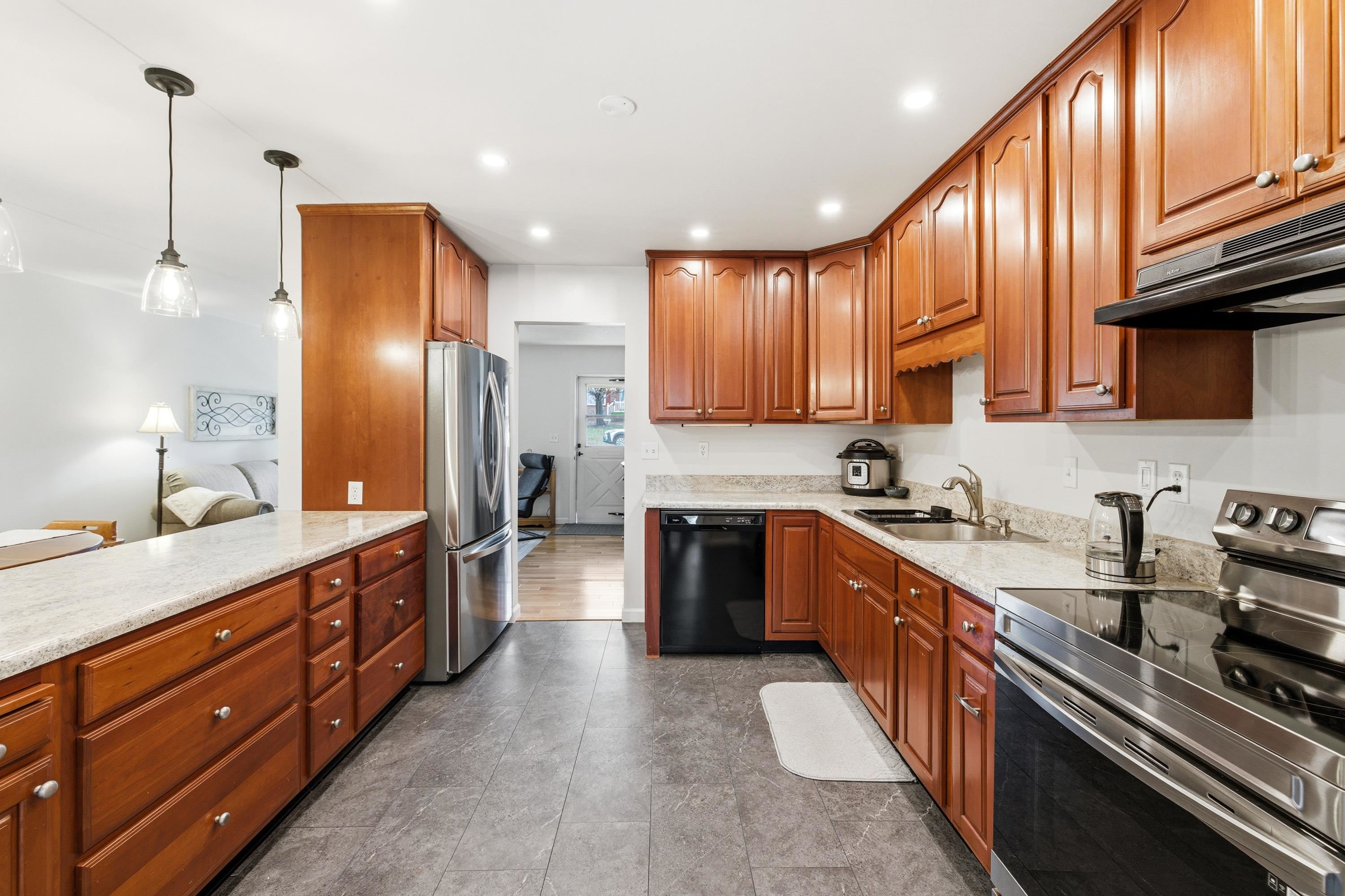 967 LEE AVE, HARRISONBURG, Virginia 22802, 3 Bedrooms Bedrooms, ,2 BathroomsBathrooms,Residential,967 LEE AVE,670687 MLS # 670687 967 LEE AVE, HARRISONBURG, Virginia 22802, 3 Bedrooms Bedrooms, ,2 BathroomsBathrooms,Residential,967 LEE AVE,670687 MLS # 670687