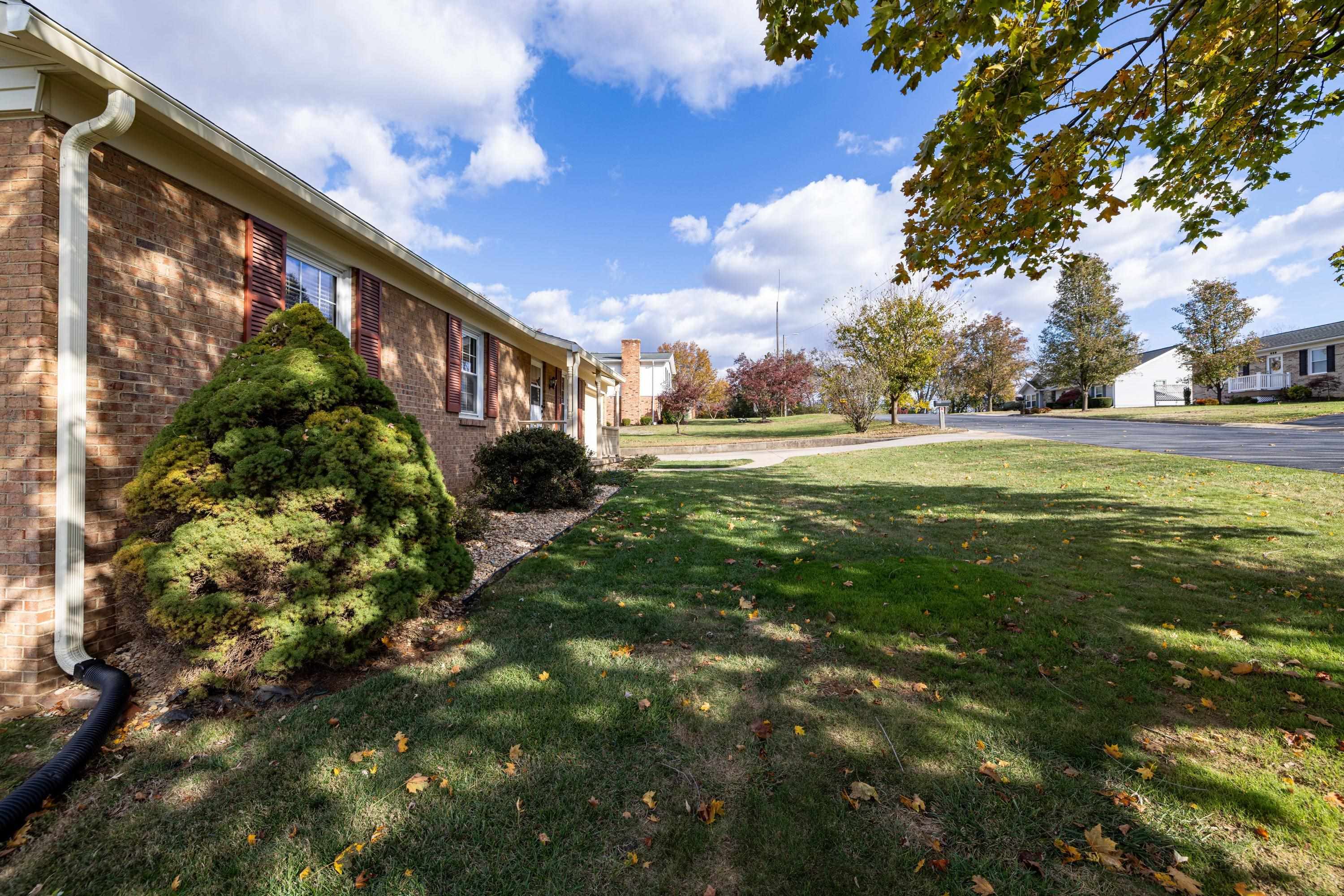 967 LEE AVE, HARRISONBURG, Virginia 22802, 3 Bedrooms Bedrooms, ,2 BathroomsBathrooms,Residential,967 LEE AVE,670687 MLS # 670687 967 LEE AVE, HARRISONBURG, Virginia 22802, 3 Bedrooms Bedrooms, ,2 BathroomsBathrooms,Residential,967 LEE AVE,670687 MLS # 670687