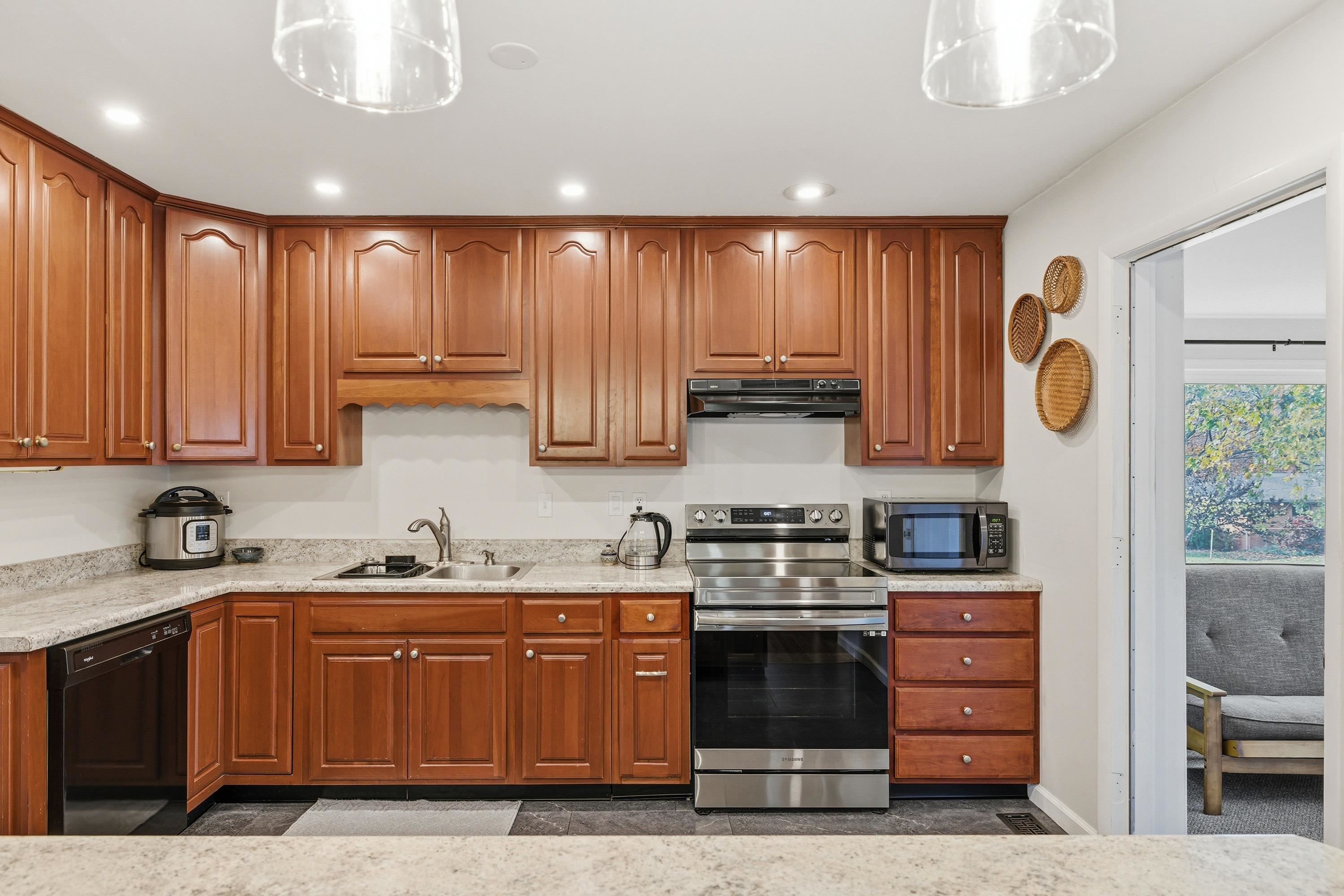 967 LEE AVE, HARRISONBURG, Virginia 22802, 3 Bedrooms Bedrooms, ,2 BathroomsBathrooms,Residential,967 LEE AVE,670687 MLS # 670687 967 LEE AVE, HARRISONBURG, Virginia 22802, 3 Bedrooms Bedrooms, ,2 BathroomsBathrooms,Residential,967 LEE AVE,670687 MLS # 670687