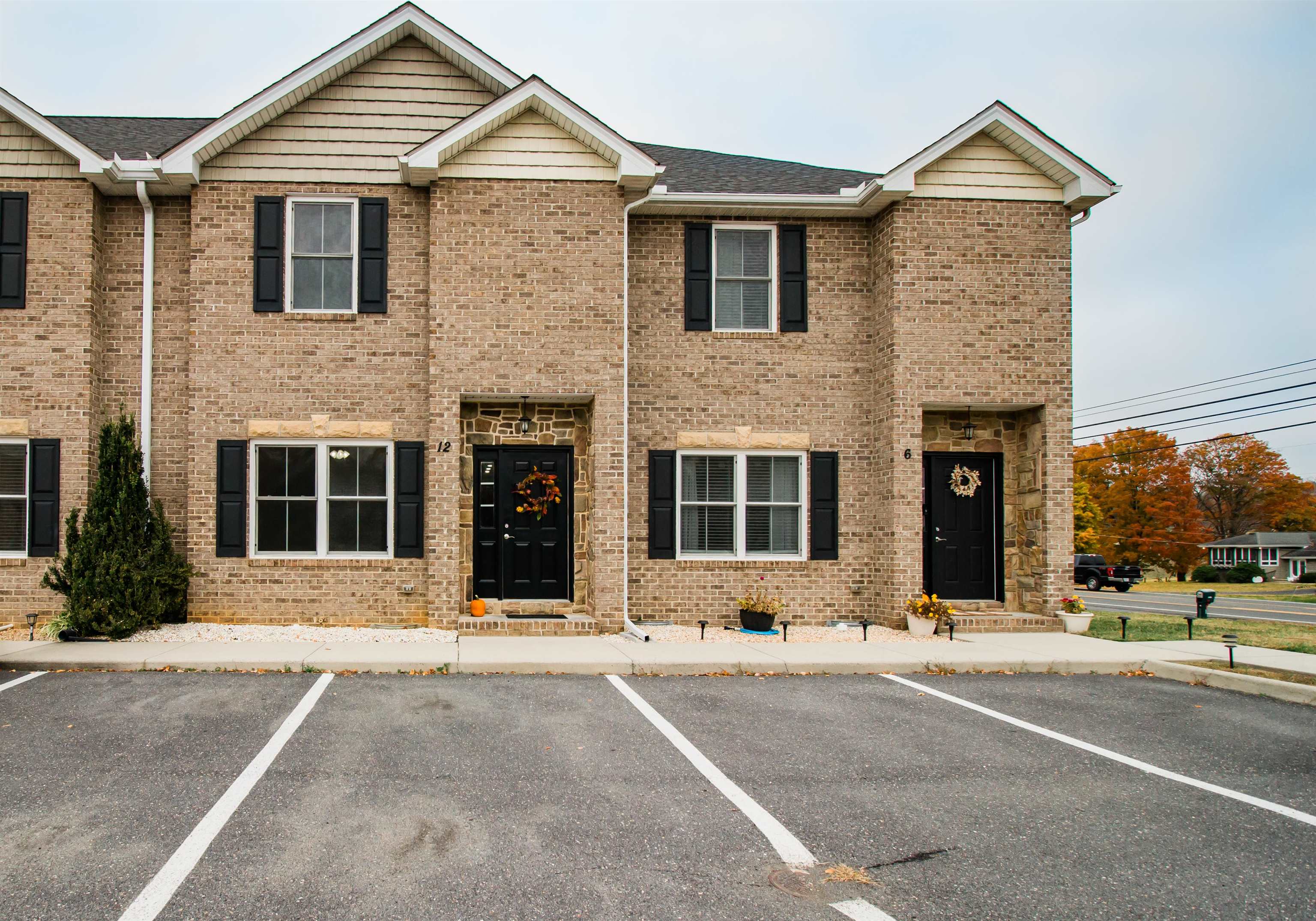 *Located just outside of Harrisonburg city limits w/ easy interstate access *Located just outside of Harrisonburg city limits w/ easy interstate access