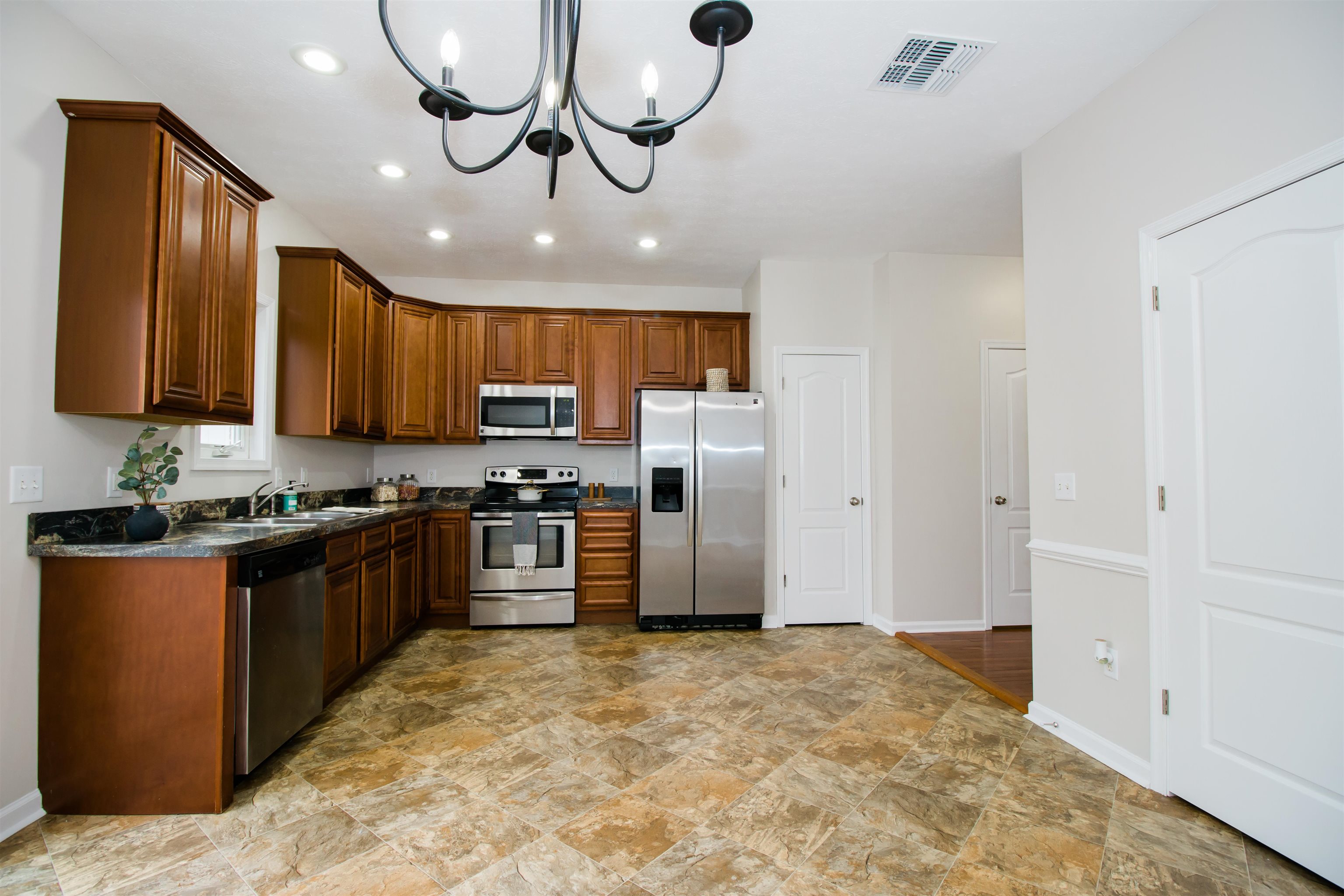 12 CEDAR POINT LN, ROCKINGHAM, Virginia 22802, 2 Bedrooms Bedrooms, ,2 BathroomsBathrooms,Residential,All Brick Townhome only Minutes from H'Burg City L,12 CEDAR POINT LN,670688 MLS # 670688 12 CEDAR POINT LN, ROCKINGHAM, Virginia 22802, 2 Bedrooms Bedrooms, ,2 BathroomsBathrooms,Residential,All Brick Townhome only Minutes from H'Burg City L,12 CEDAR POINT LN,670688 MLS # 670688