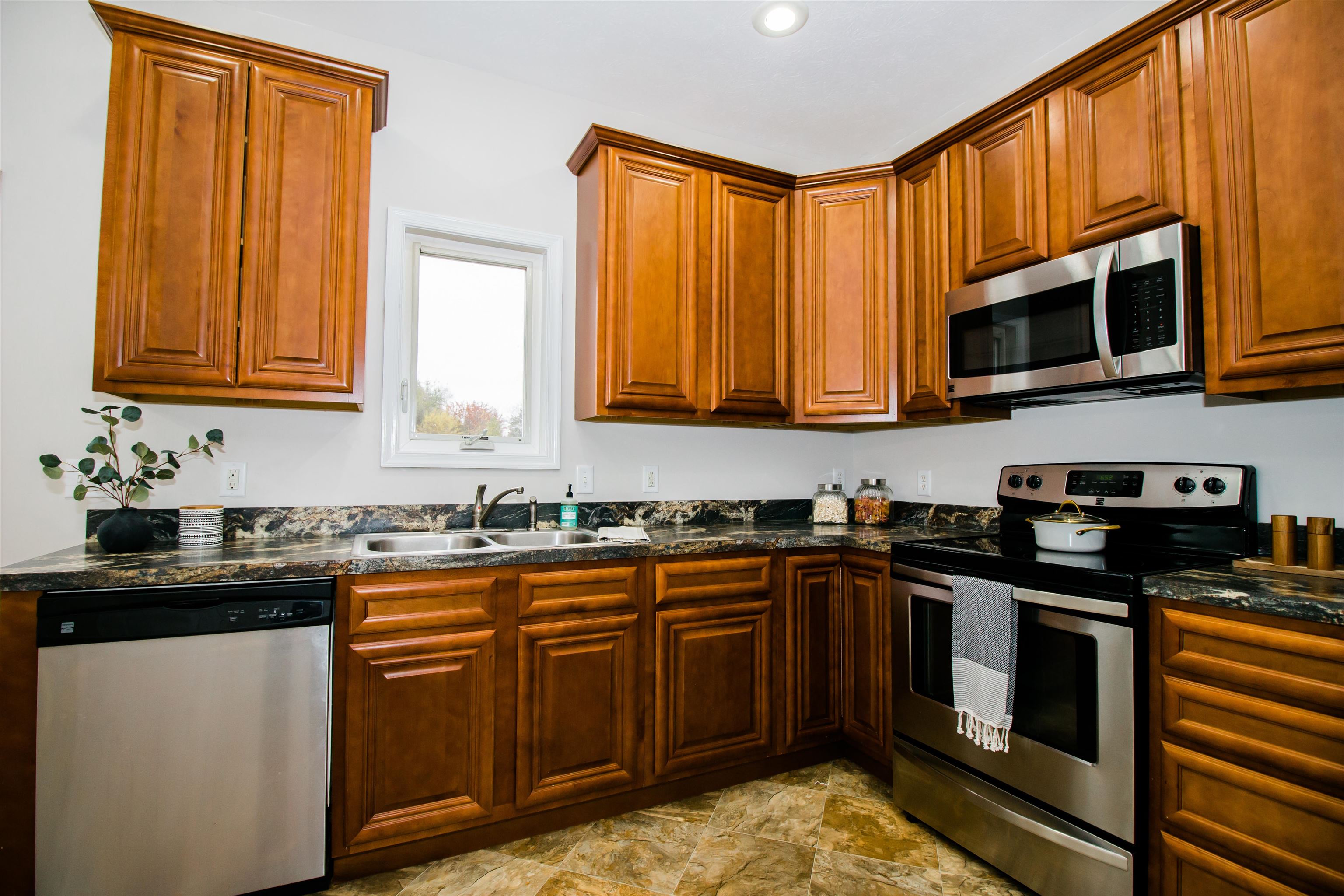 12 CEDAR POINT LN, ROCKINGHAM, Virginia 22802, 2 Bedrooms Bedrooms, ,2 BathroomsBathrooms,Residential,All Brick Townhome only Minutes from H'Burg City L,12 CEDAR POINT LN,670688 MLS # 670688 12 CEDAR POINT LN, ROCKINGHAM, Virginia 22802, 2 Bedrooms Bedrooms, ,2 BathroomsBathrooms,Residential,All Brick Townhome only Minutes from H'Burg City L,12 CEDAR POINT LN,670688 MLS # 670688