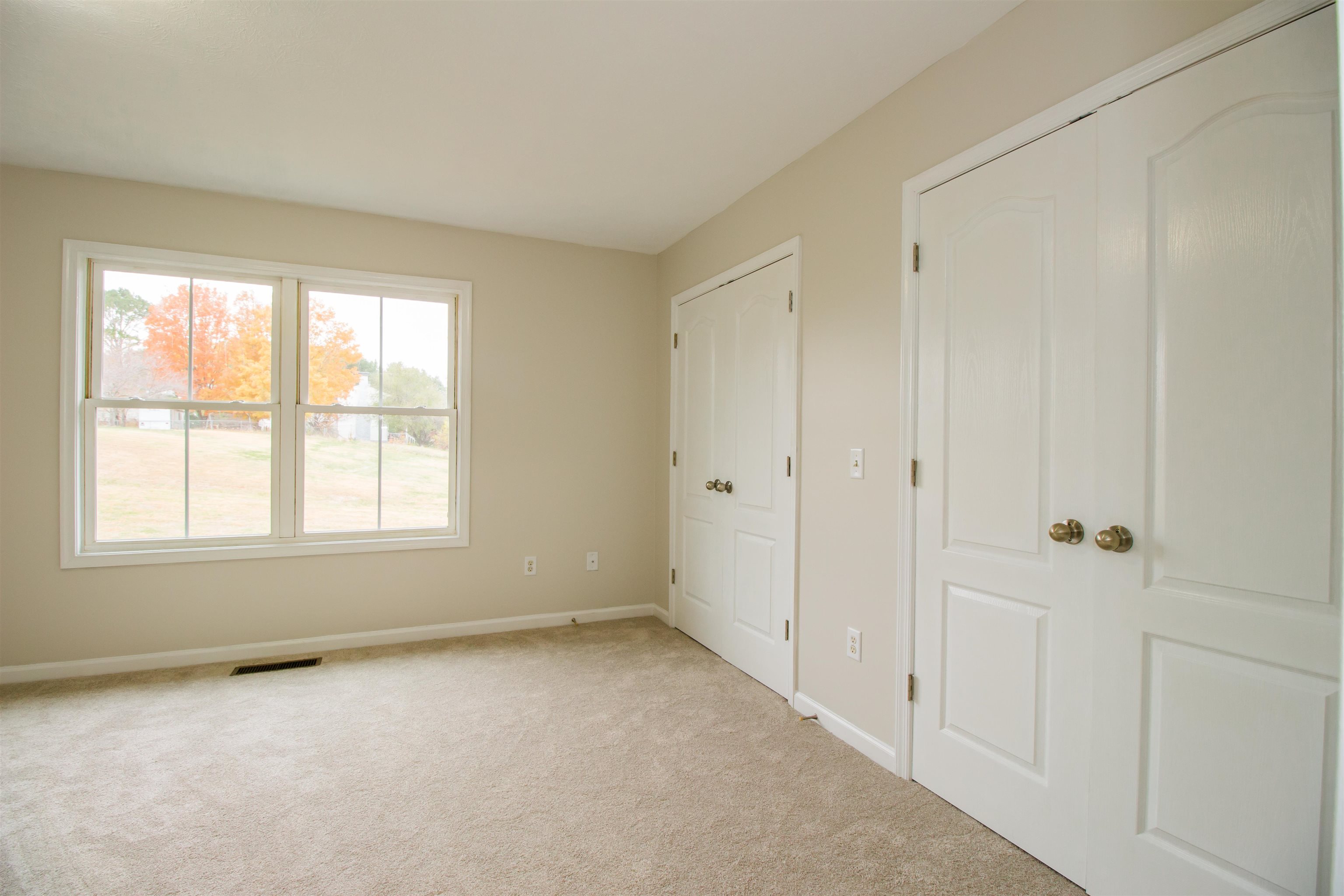 12 CEDAR POINT LN, ROCKINGHAM, Virginia 22802, 2 Bedrooms Bedrooms, ,2 BathroomsBathrooms,Residential,All Brick Townhome only Minutes from H'Burg City L,12 CEDAR POINT LN,670688 MLS # 670688 12 CEDAR POINT LN, ROCKINGHAM, Virginia 22802, 2 Bedrooms Bedrooms, ,2 BathroomsBathrooms,Residential,All Brick Townhome only Minutes from H'Burg City L,12 CEDAR POINT LN,670688 MLS # 670688