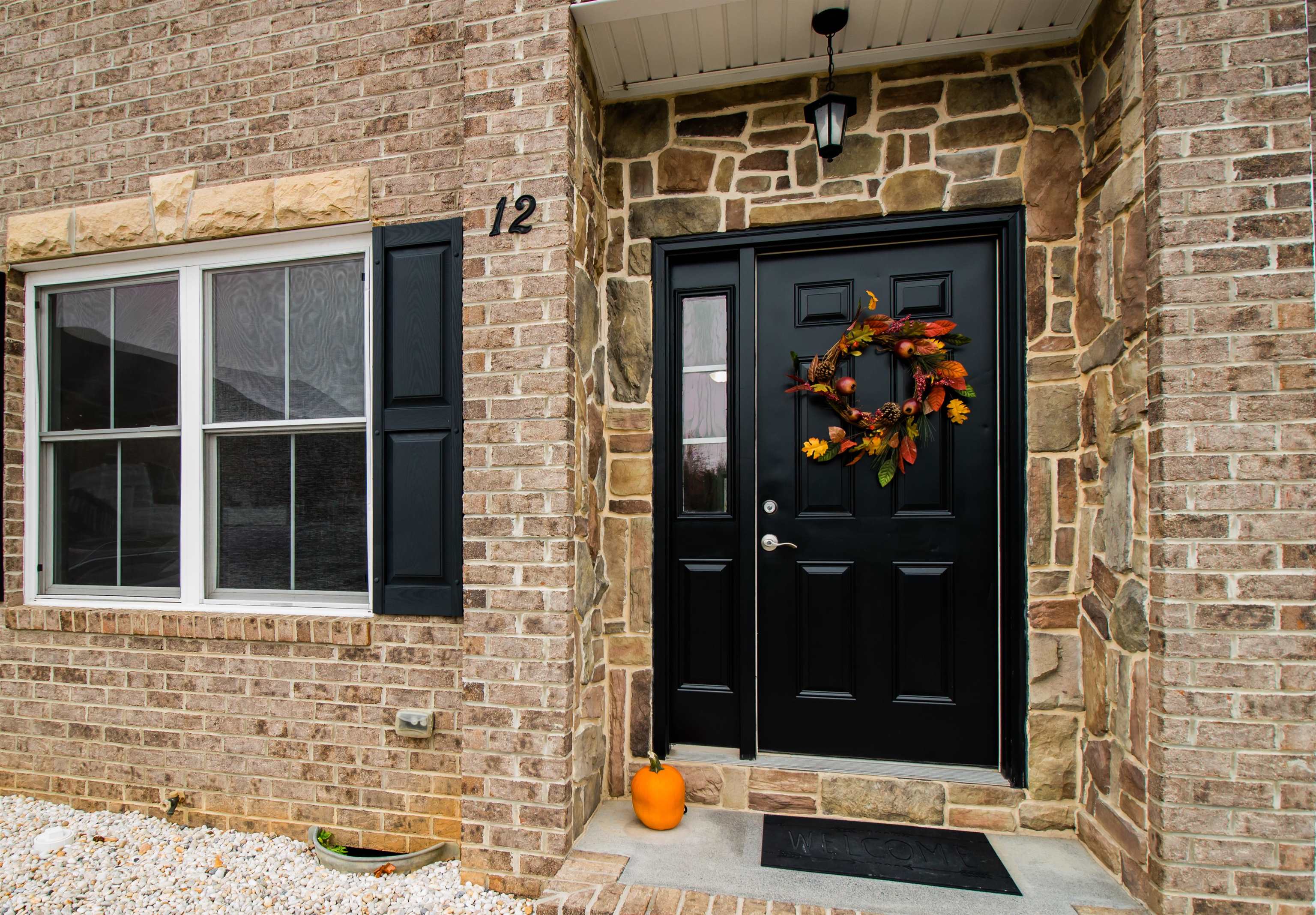 12 CEDAR POINT LN, ROCKINGHAM, Virginia 22802, 2 Bedrooms Bedrooms, ,2 BathroomsBathrooms,Residential,All Brick Townhome only Minutes from H'Burg City L,12 CEDAR POINT LN,670688 MLS # 670688 12 CEDAR POINT LN, ROCKINGHAM, Virginia 22802, 2 Bedrooms Bedrooms, ,2 BathroomsBathrooms,Residential,All Brick Townhome only Minutes from H'Burg City L,12 CEDAR POINT LN,670688 MLS # 670688