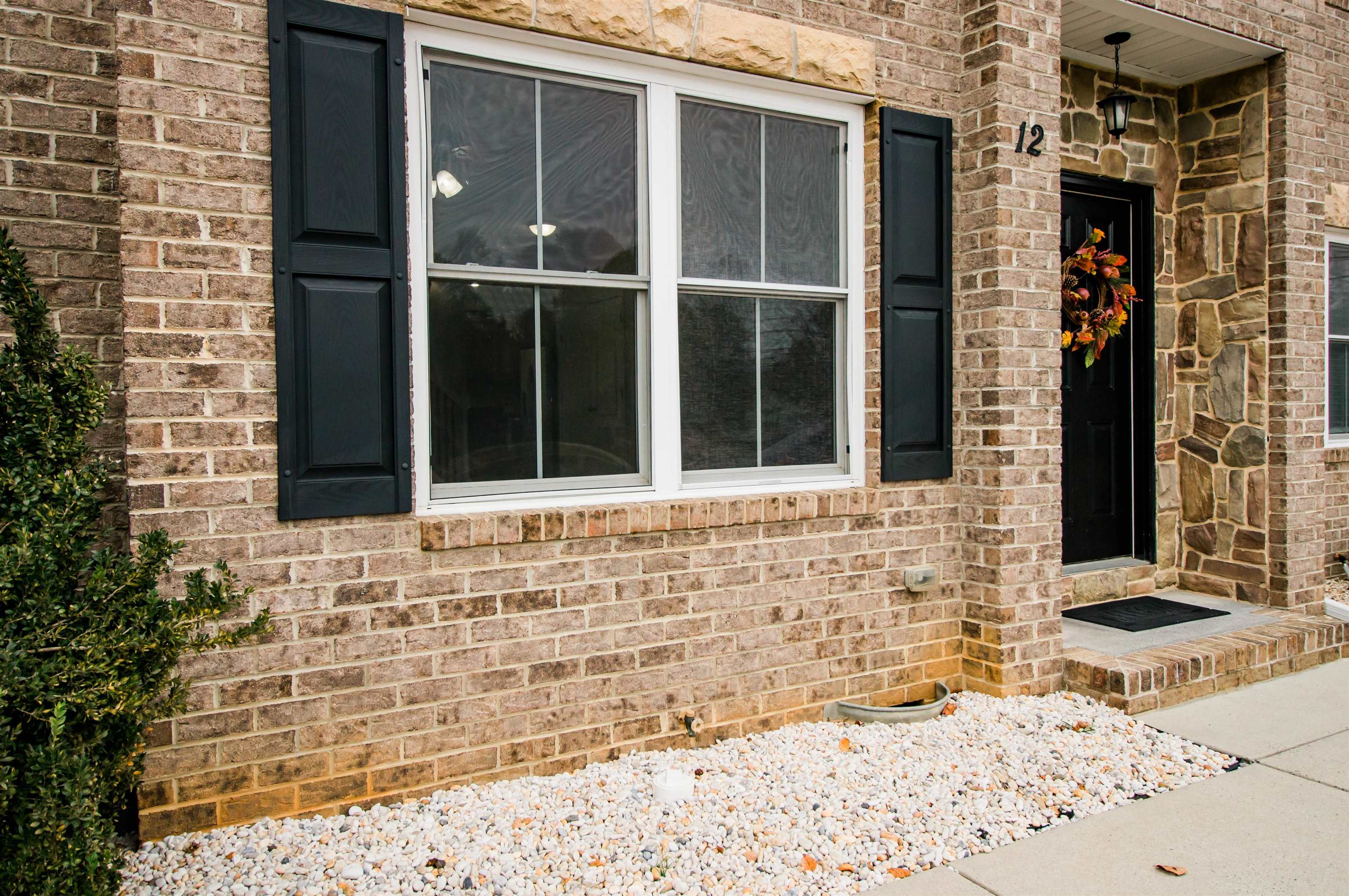 12 CEDAR POINT LN, ROCKINGHAM, Virginia 22802, 2 Bedrooms Bedrooms, ,2 BathroomsBathrooms,Residential,All Brick Townhome only Minutes from H'Burg City L,12 CEDAR POINT LN,670688 MLS # 670688 12 CEDAR POINT LN, ROCKINGHAM, Virginia 22802, 2 Bedrooms Bedrooms, ,2 BathroomsBathrooms,Residential,All Brick Townhome only Minutes from H'Burg City L,12 CEDAR POINT LN,670688 MLS # 670688