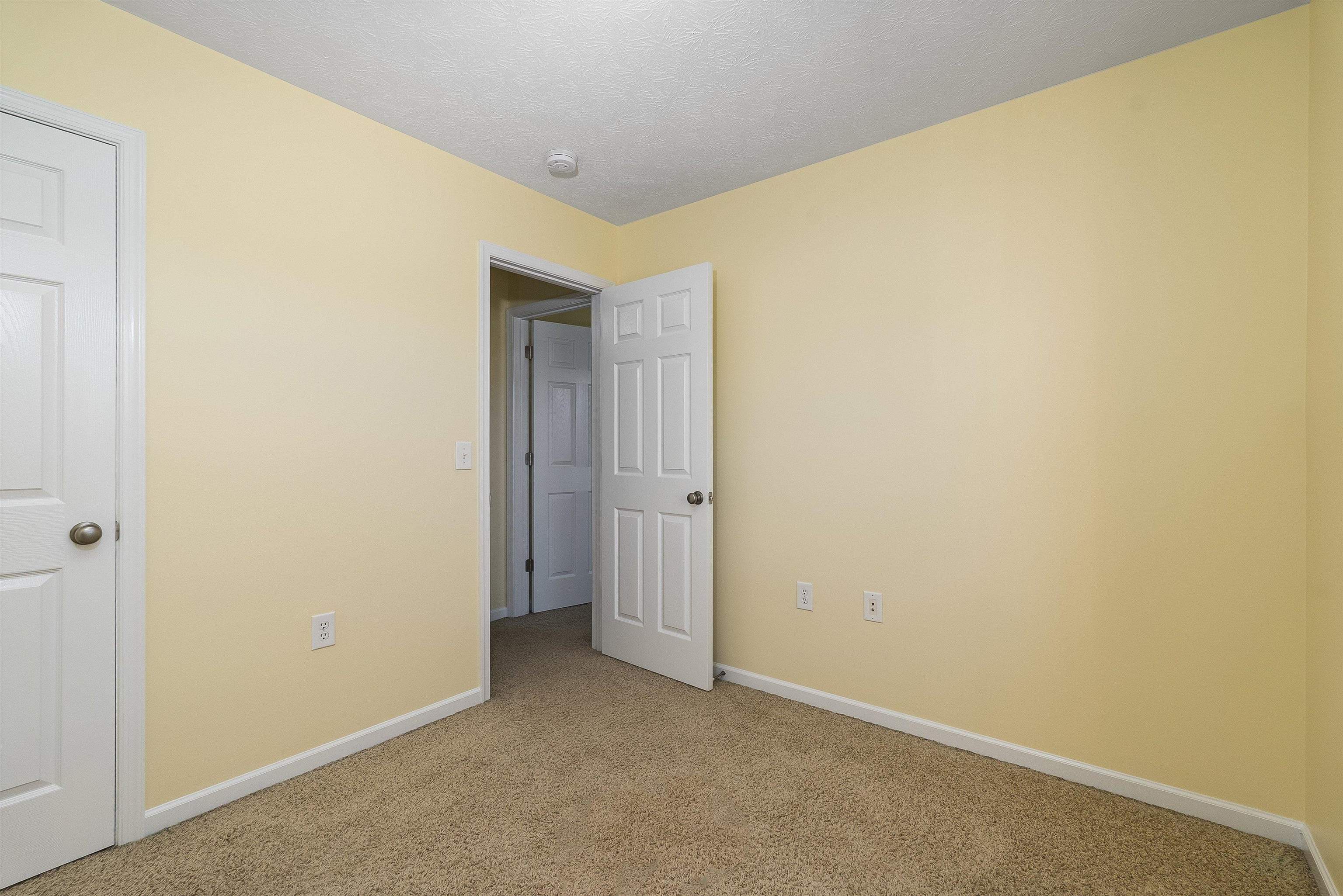 1439 FLOWING SPRING LN, ROCKINGHAM, Virginia 22801, 3 Bedrooms Bedrooms, ,2 BathroomsBathrooms,Residential,Move-In Ready Townhome,1439 FLOWING SPRING LN,670690 MLS # 670690 1439 FLOWING SPRING LN, ROCKINGHAM, Virginia 22801, 3 Bedrooms Bedrooms, ,2 BathroomsBathrooms,Residential,Move-In Ready Townhome,1439 FLOWING SPRING LN,670690 MLS # 670690