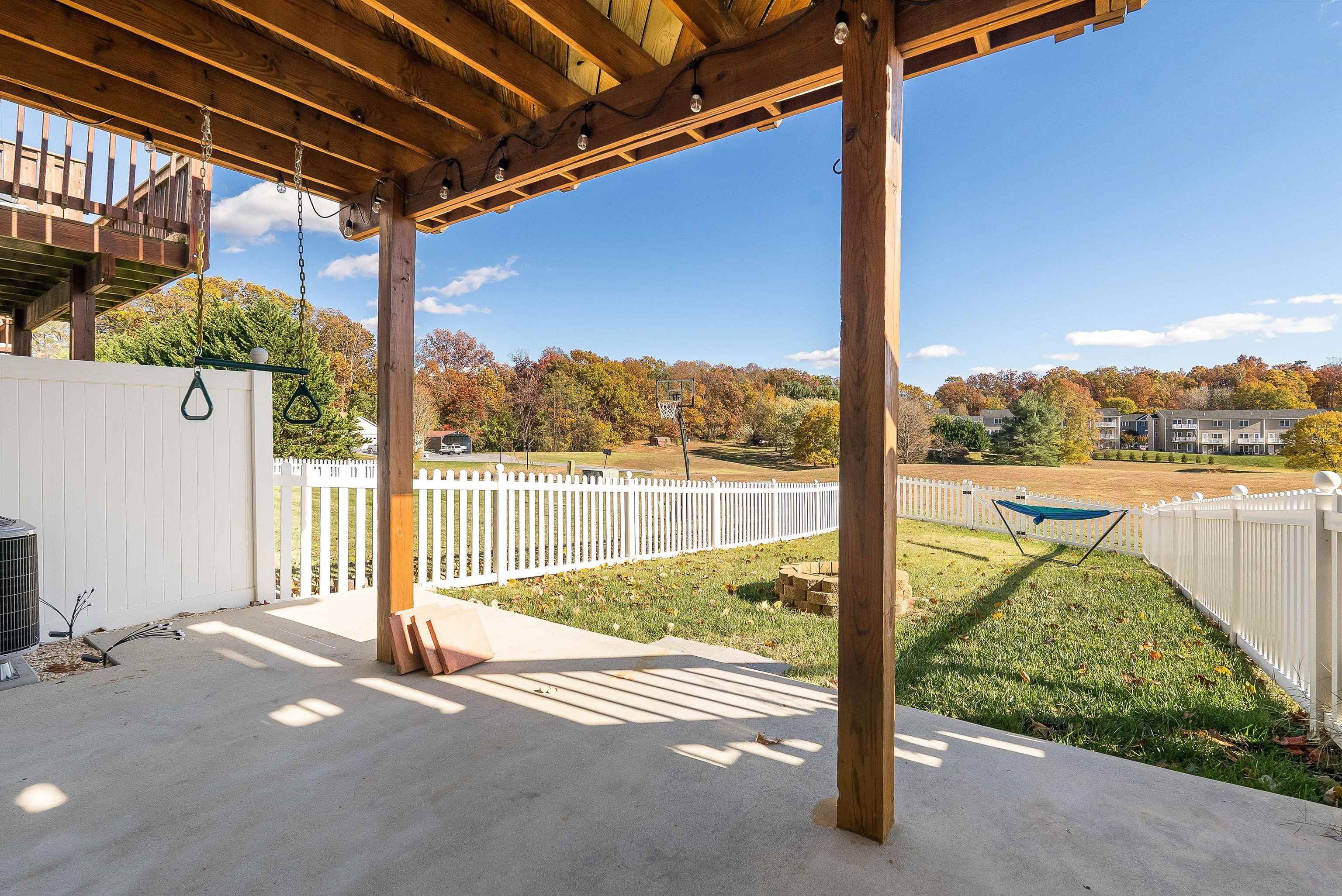 1439 FLOWING SPRING LN, ROCKINGHAM, Virginia 22801, 3 Bedrooms Bedrooms, ,2 BathroomsBathrooms,Residential,Move-In Ready Townhome,1439 FLOWING SPRING LN,670690 MLS # 670690 1439 FLOWING SPRING LN, ROCKINGHAM, Virginia 22801, 3 Bedrooms Bedrooms, ,2 BathroomsBathrooms,Residential,Move-In Ready Townhome,1439 FLOWING SPRING LN,670690 MLS # 670690