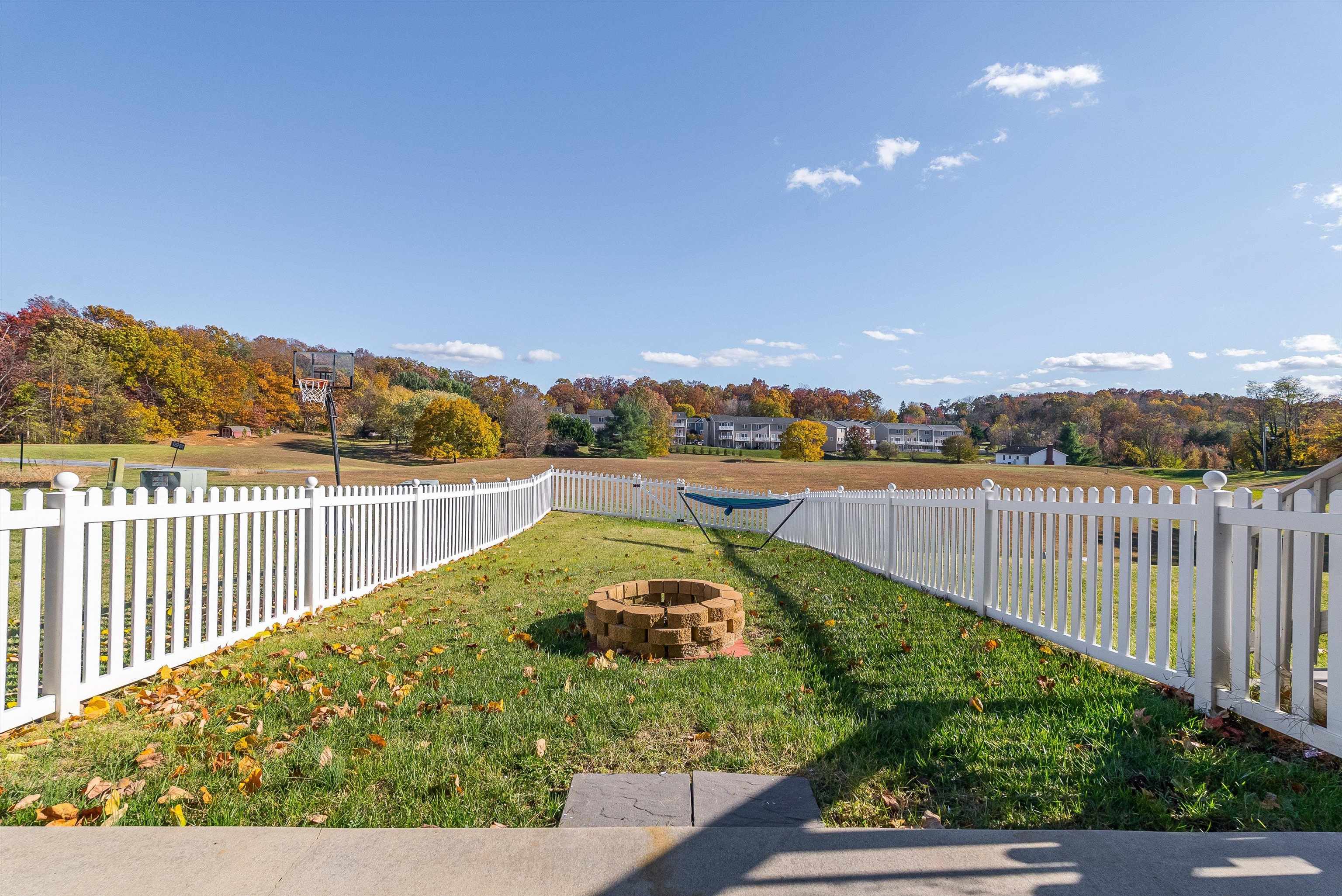 1439 FLOWING SPRING LN, ROCKINGHAM, Virginia 22801, 3 Bedrooms Bedrooms, ,2 BathroomsBathrooms,Residential,Move-In Ready Townhome,1439 FLOWING SPRING LN,670690 MLS # 670690 1439 FLOWING SPRING LN, ROCKINGHAM, Virginia 22801, 3 Bedrooms Bedrooms, ,2 BathroomsBathrooms,Residential,Move-In Ready Townhome,1439 FLOWING SPRING LN,670690 MLS # 670690